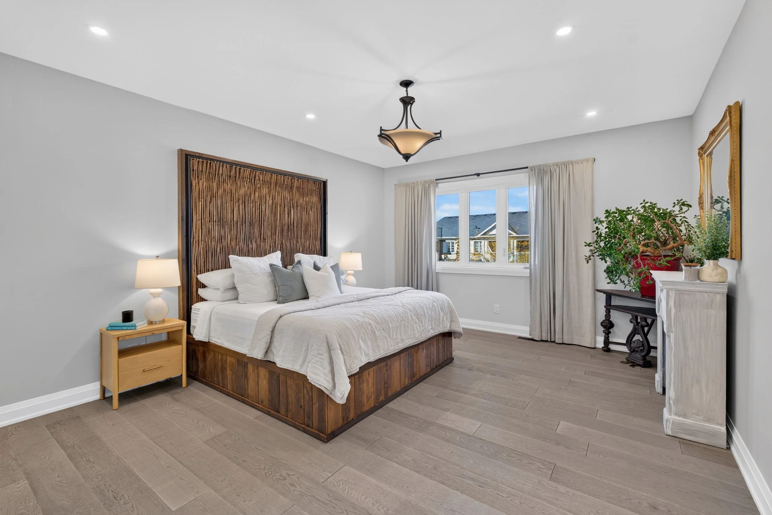Frameless - 40 Lowther Ave - 038.jpg