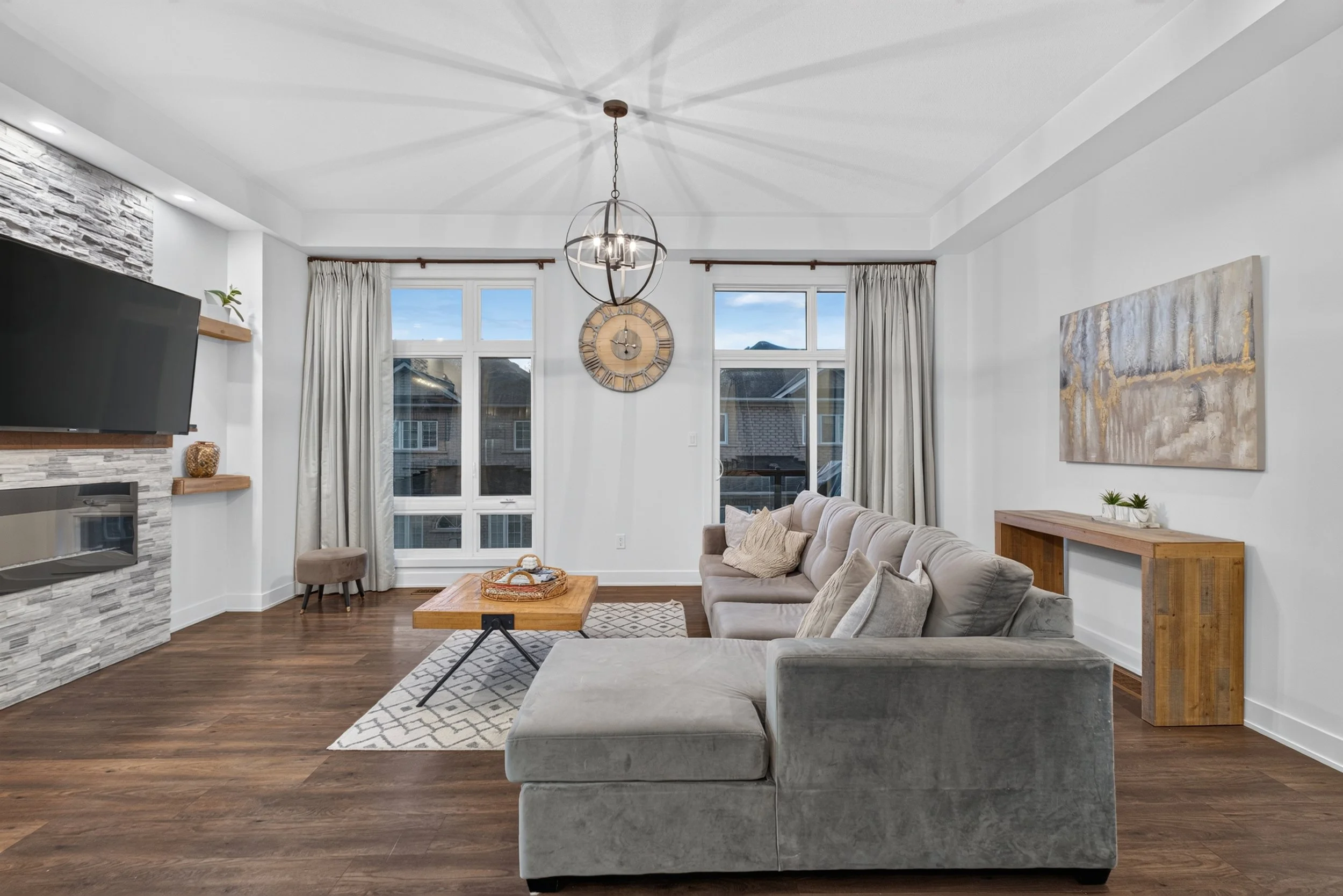 Frameless - 62 Pageant Ave - 022.jpg