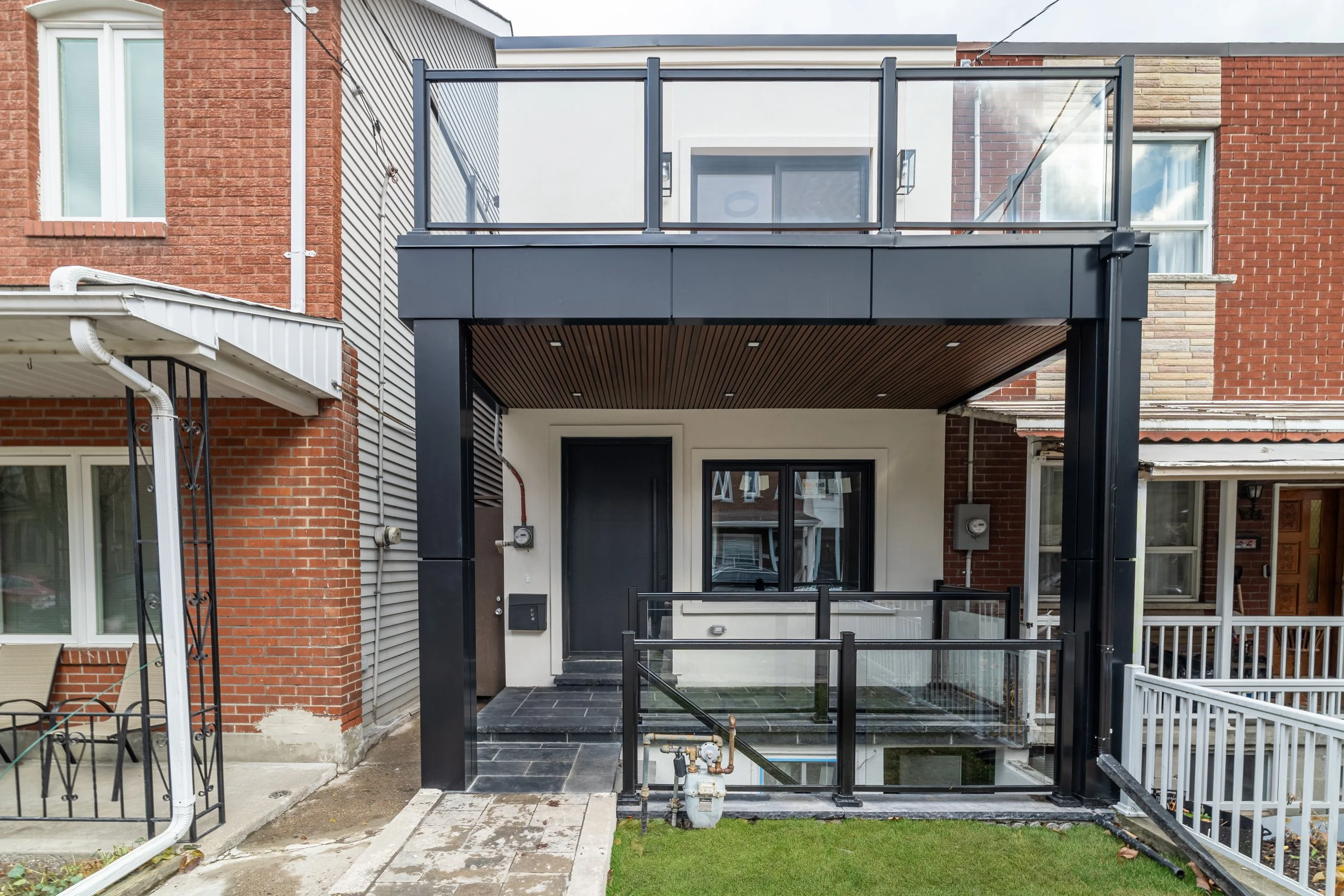 Frameless - 283 Euclid Ave - 005.jpg