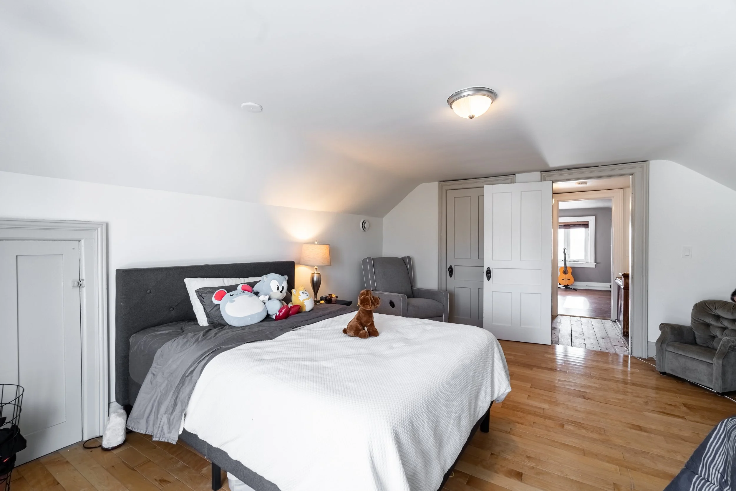 Framless - 6038 Main St - 047.jpg