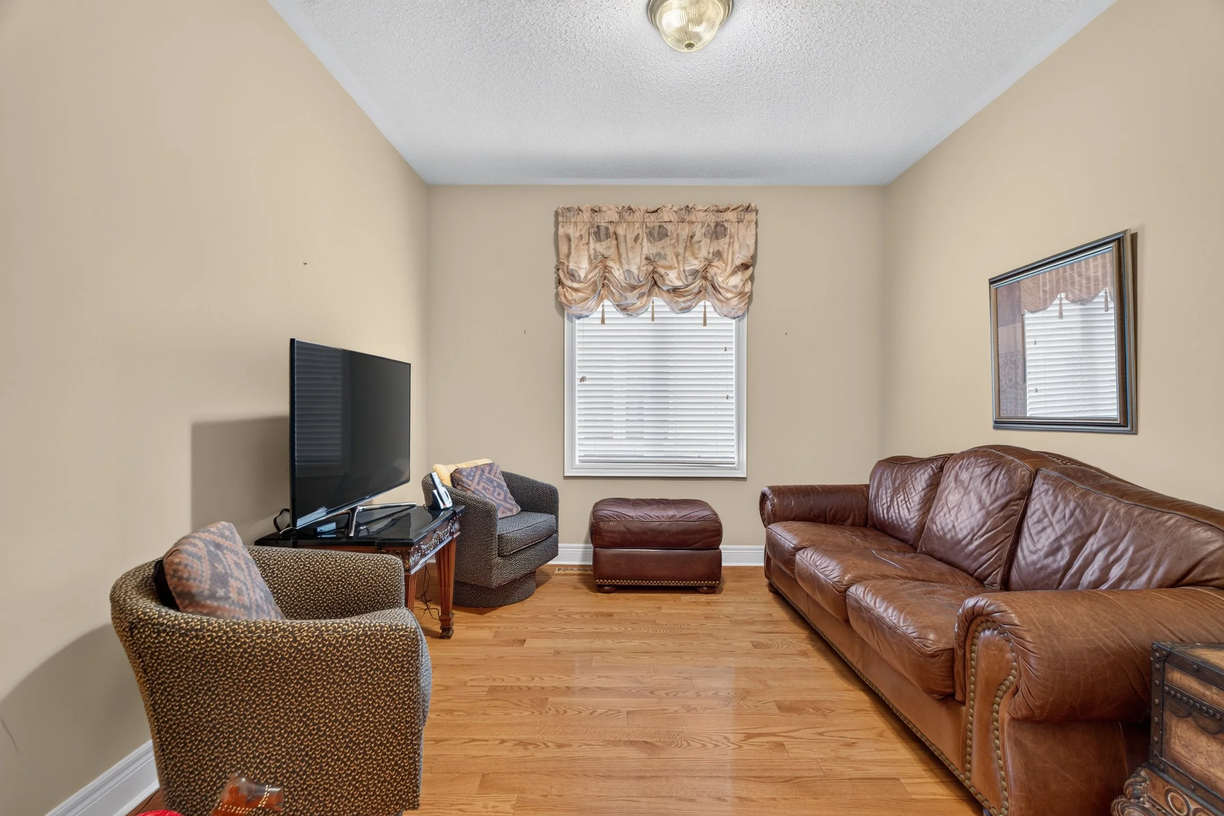 Frameless - 76 McDermott Trail - 026.jpg
