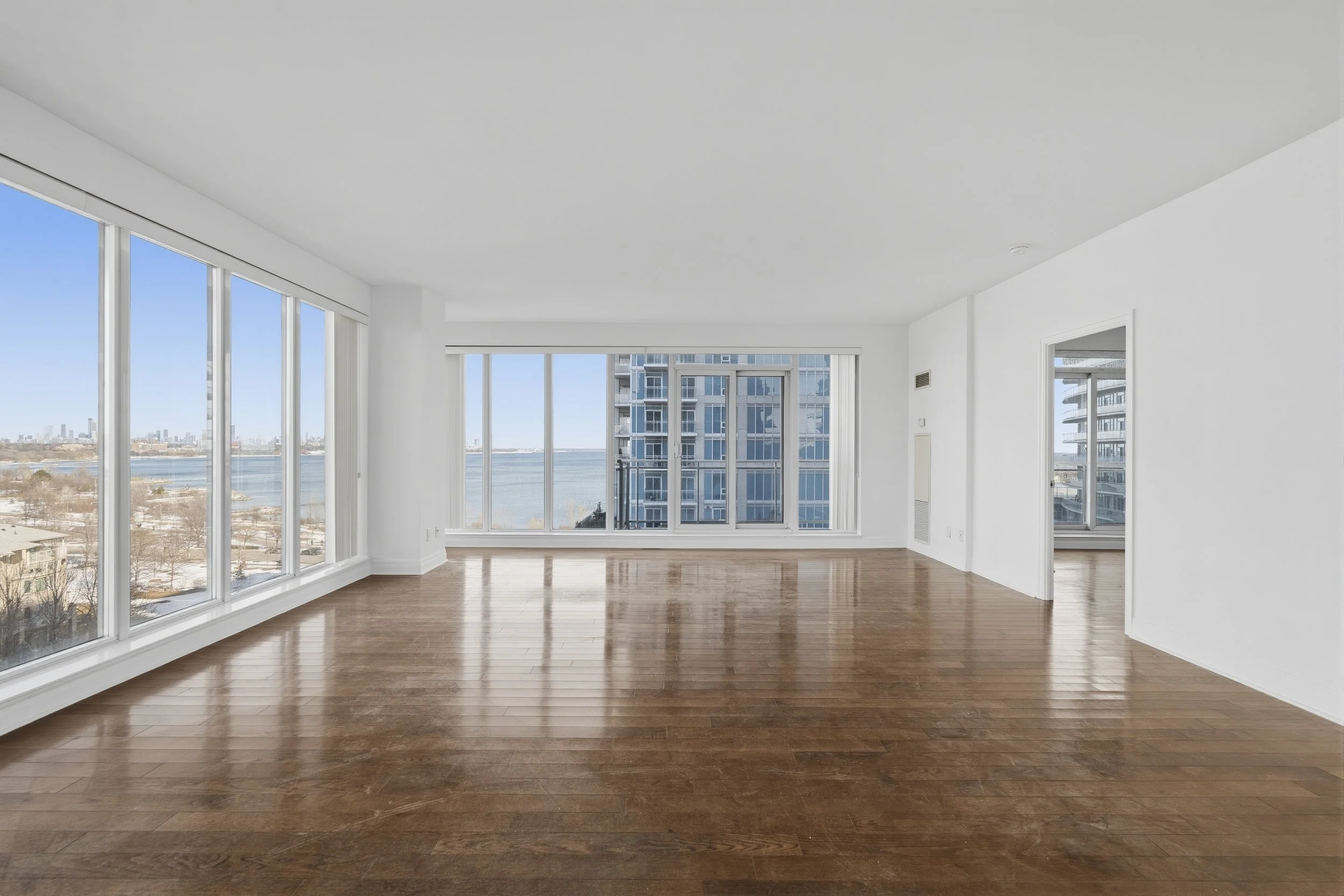 Frameless - 808 2119 Lake Shore Blvd - 010.JPG