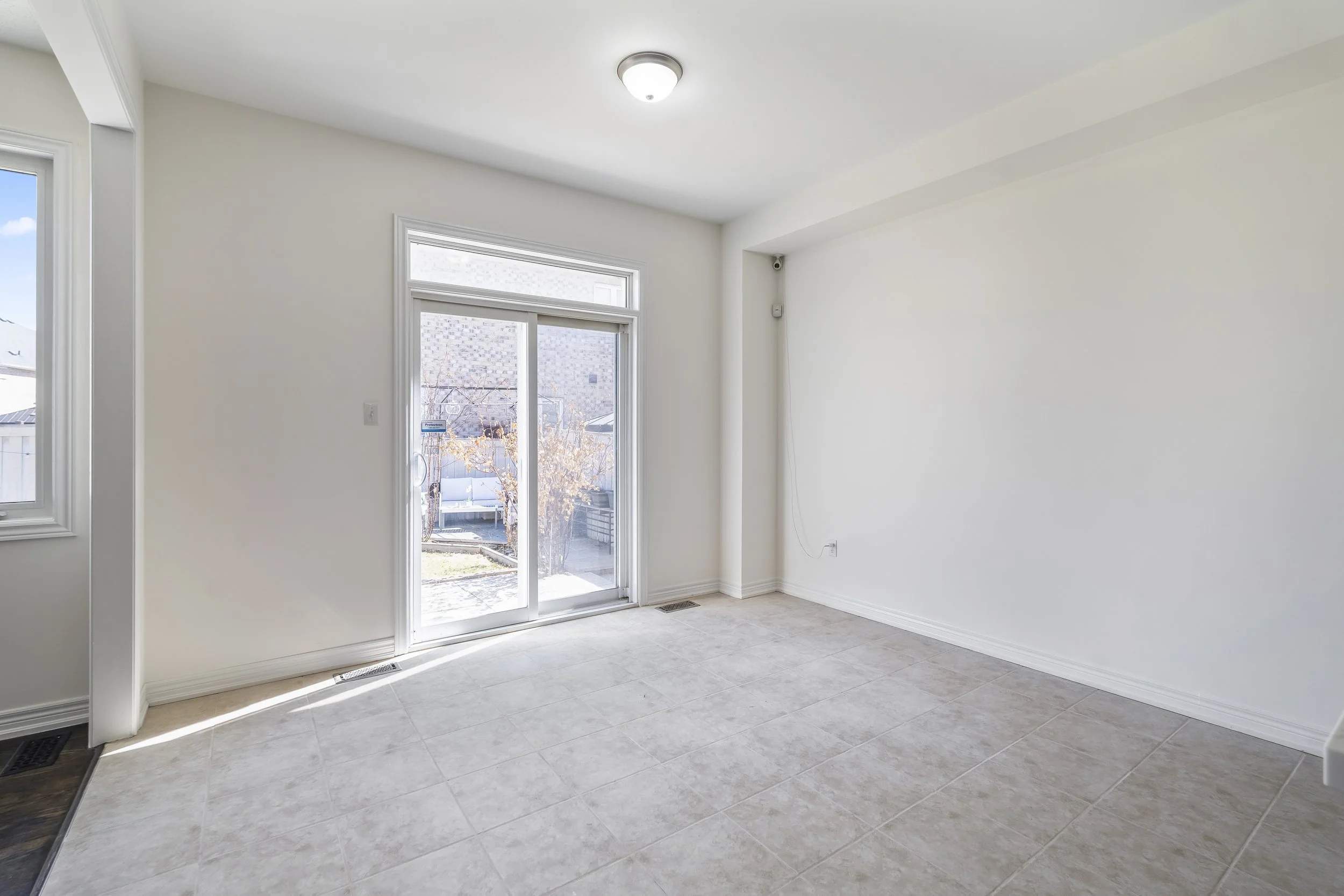 Frameless - 9 Constance St - 012.jpg