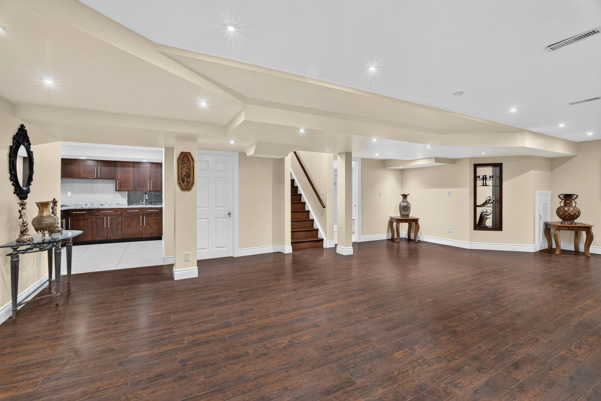 Frameless - 106 Wood Rim Dr - 050.jpg