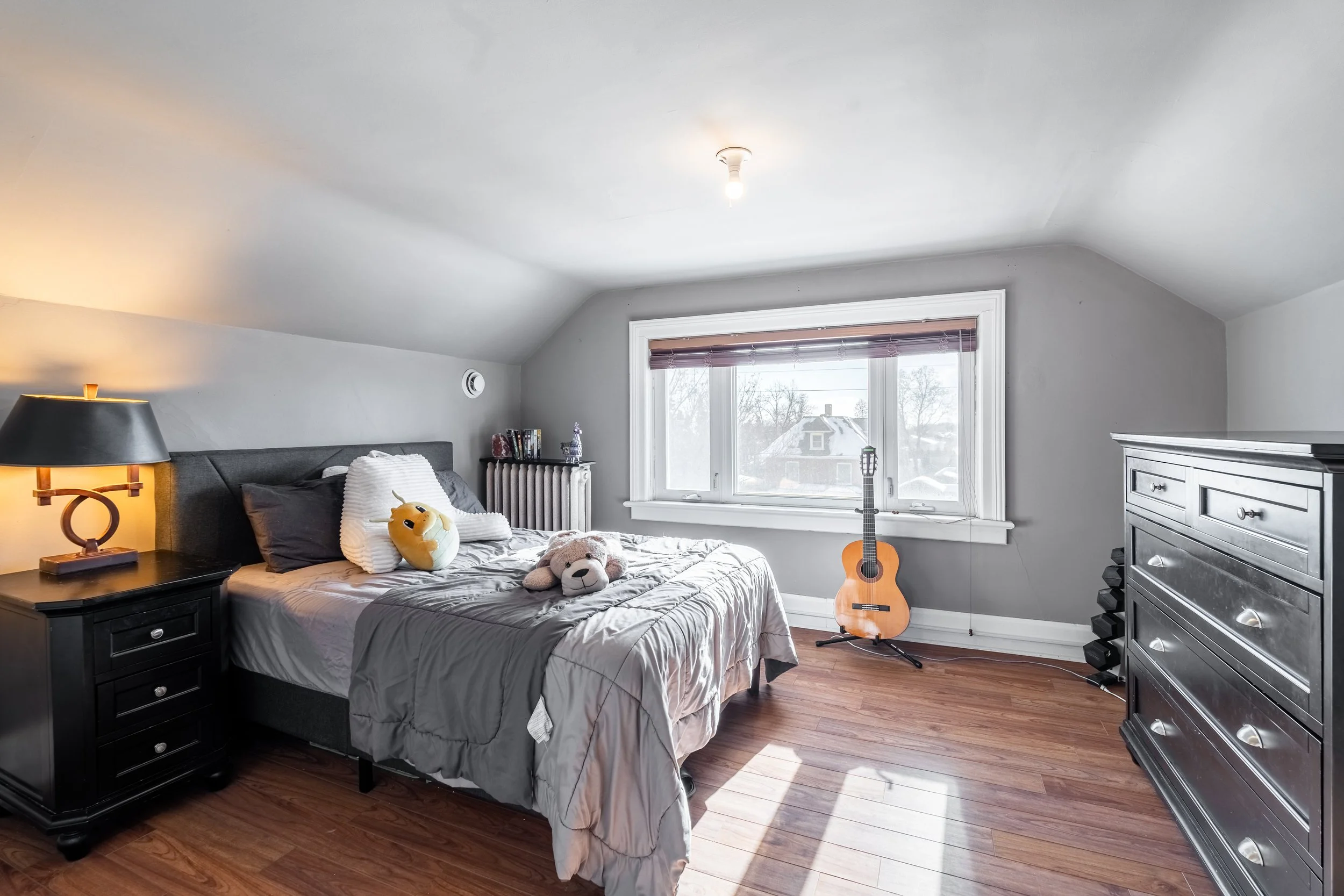 Framless - 6038 Main St - 049.jpg