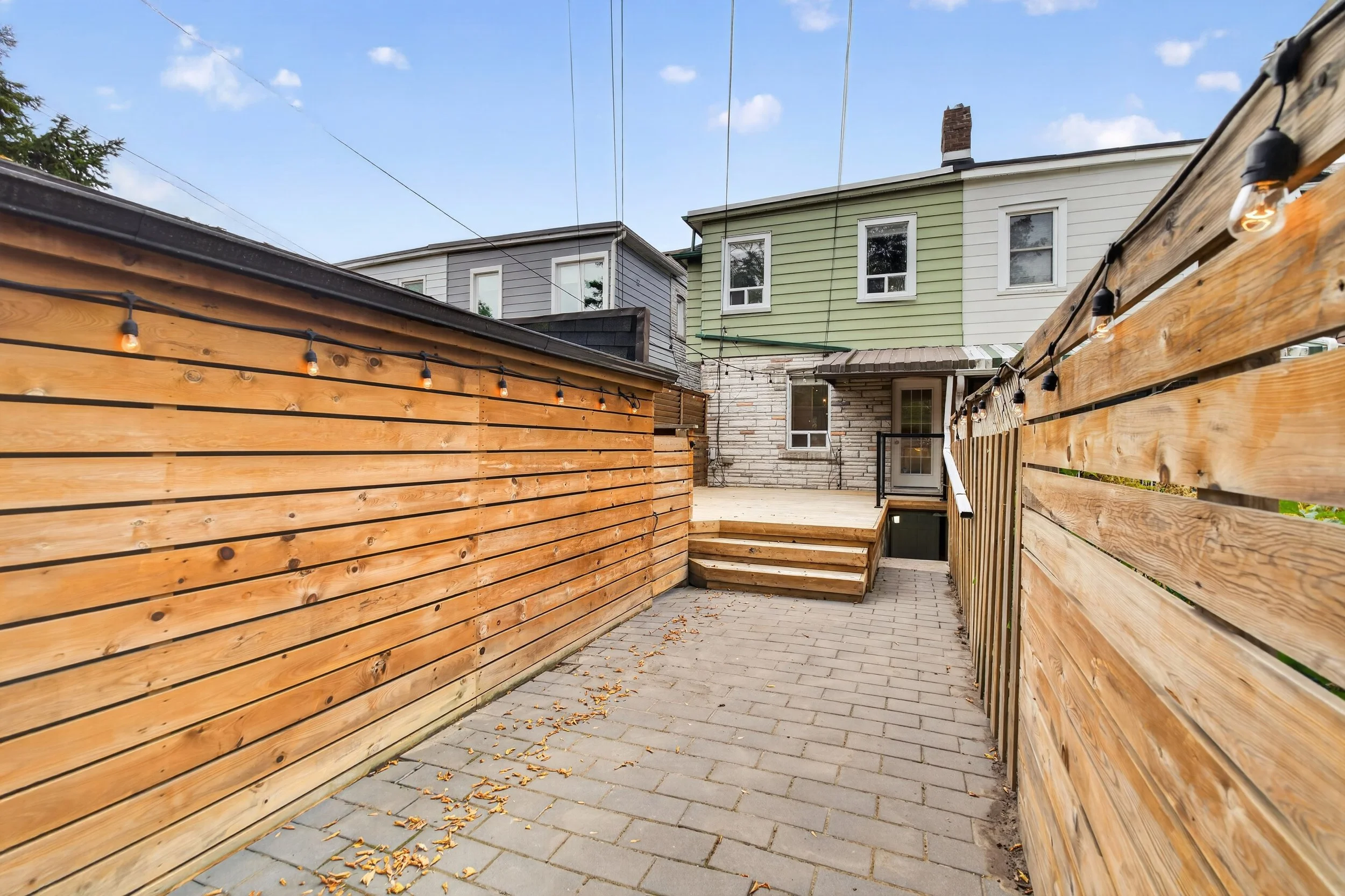 Frameless - 693 Greenwood Ave - 054.jpg