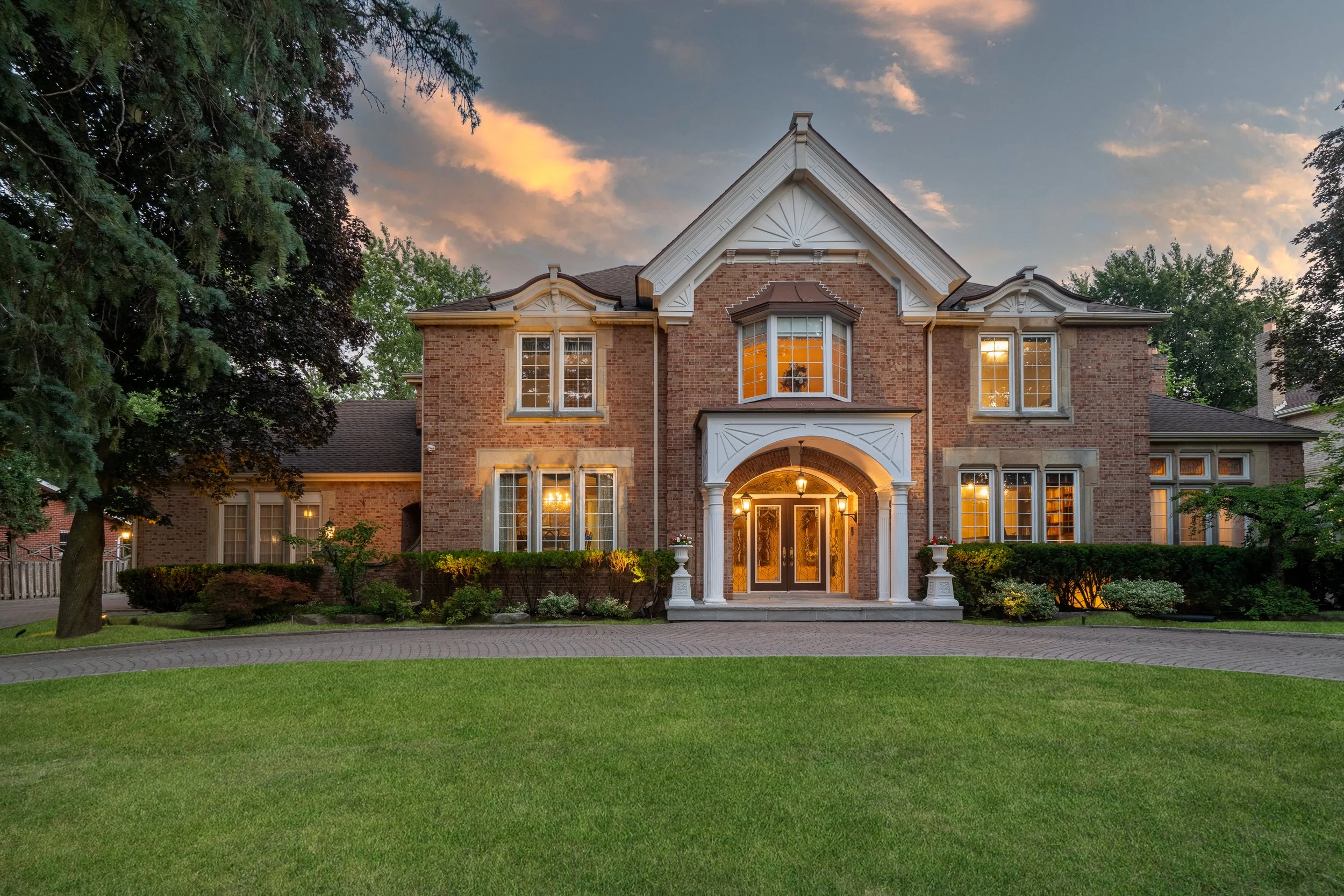Frameless - 15 Daffodil Ave - Twilights -001.jpg