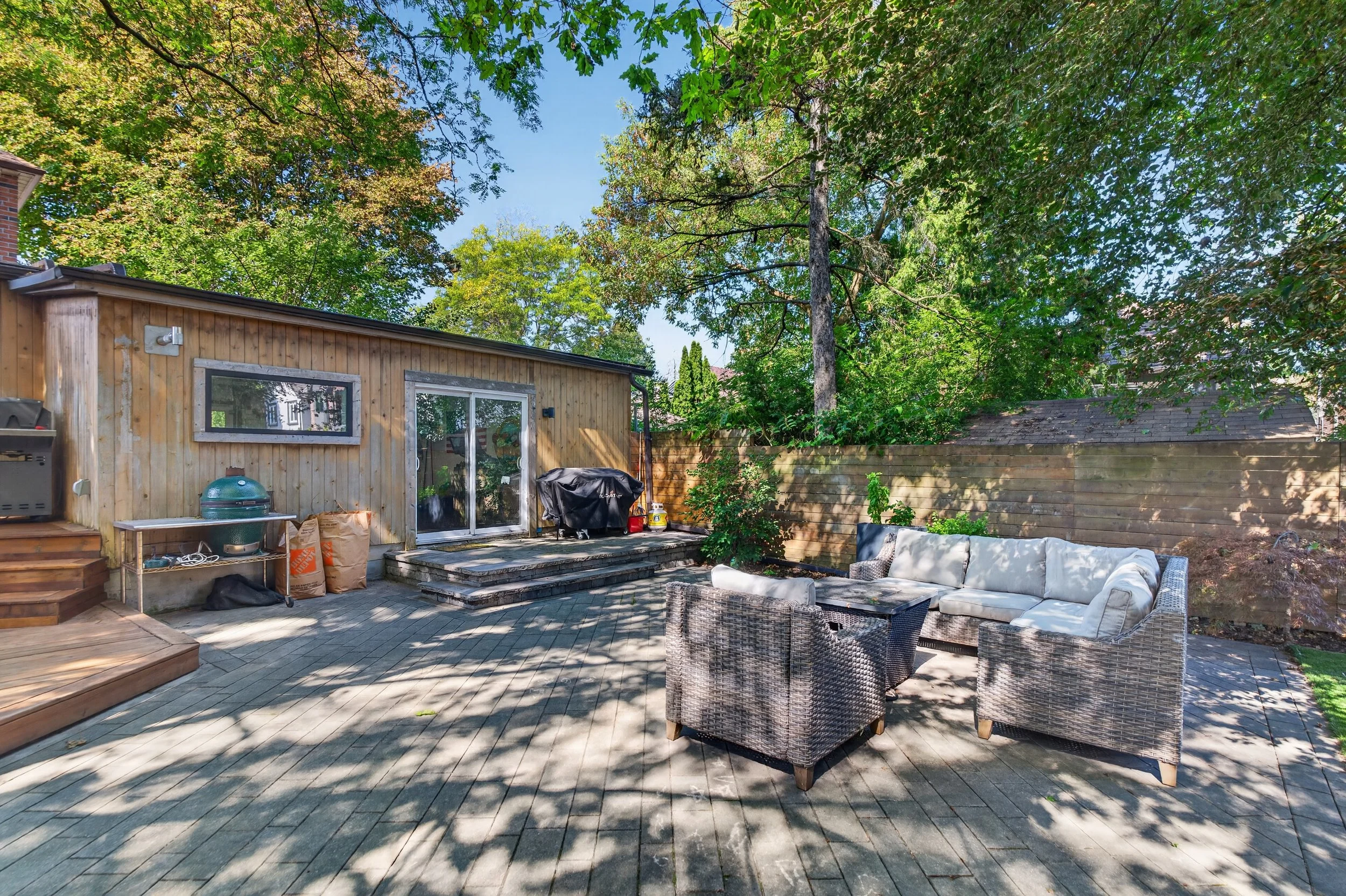 Frameless - 521 Sutherland - 062.jpg