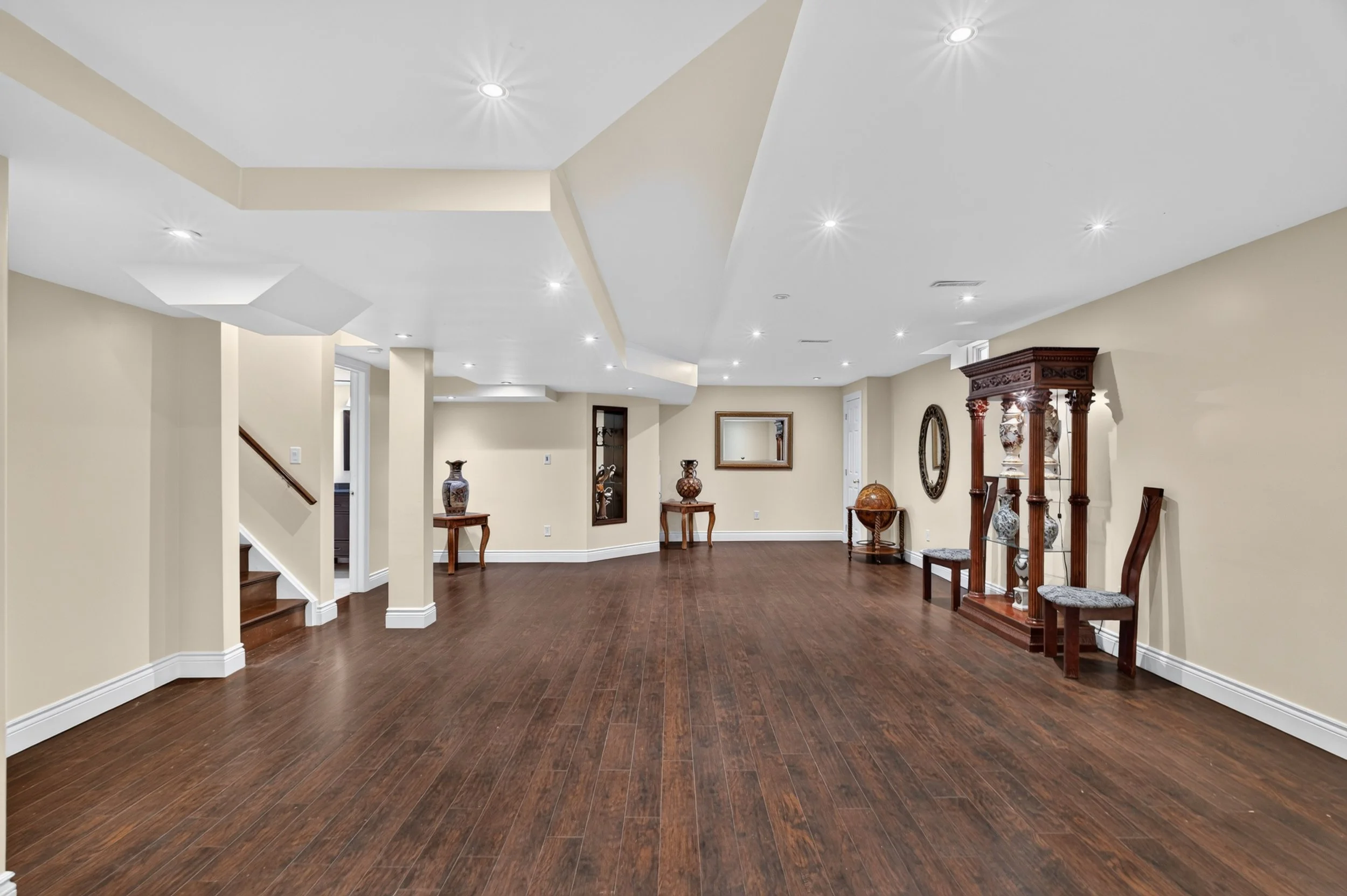 Frameless - 106 Wood Rim Dr - 051.jpg