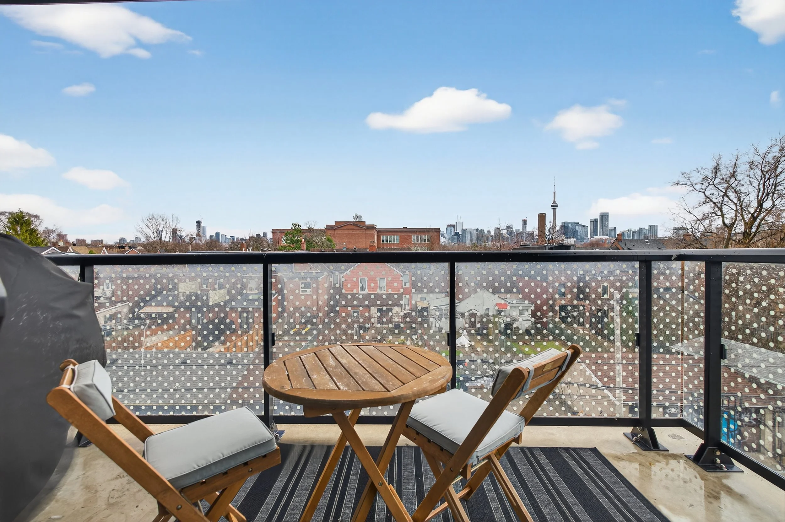 Frameless - 322 109 Ossington Ave -  018.jpg