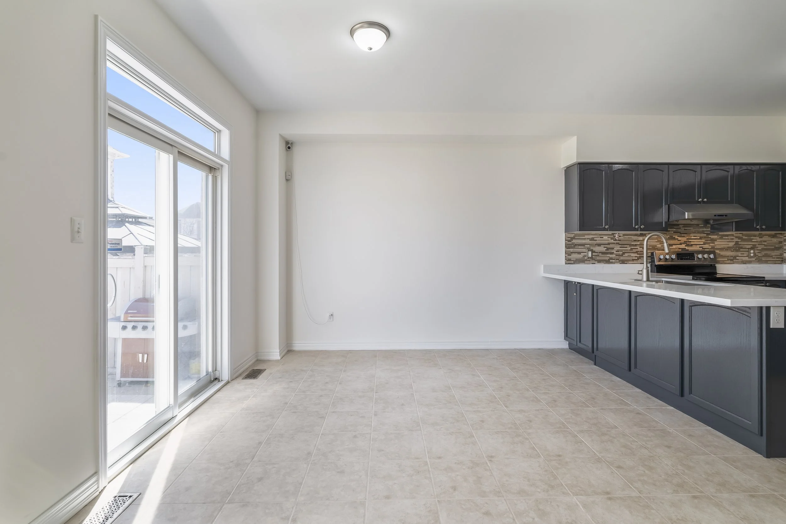 Frameless - 9 Constance St - 013.jpg