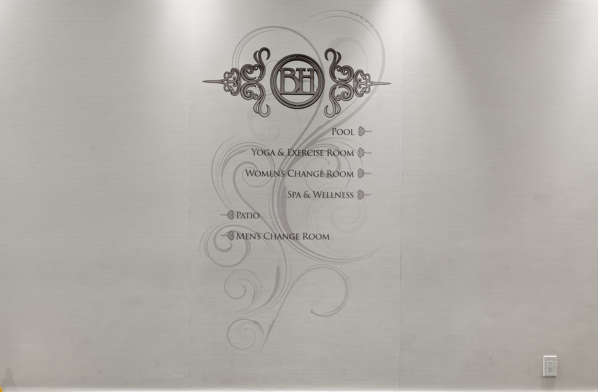 Frameless - 9199 Yonge St Unit 102SE - 038.jpg