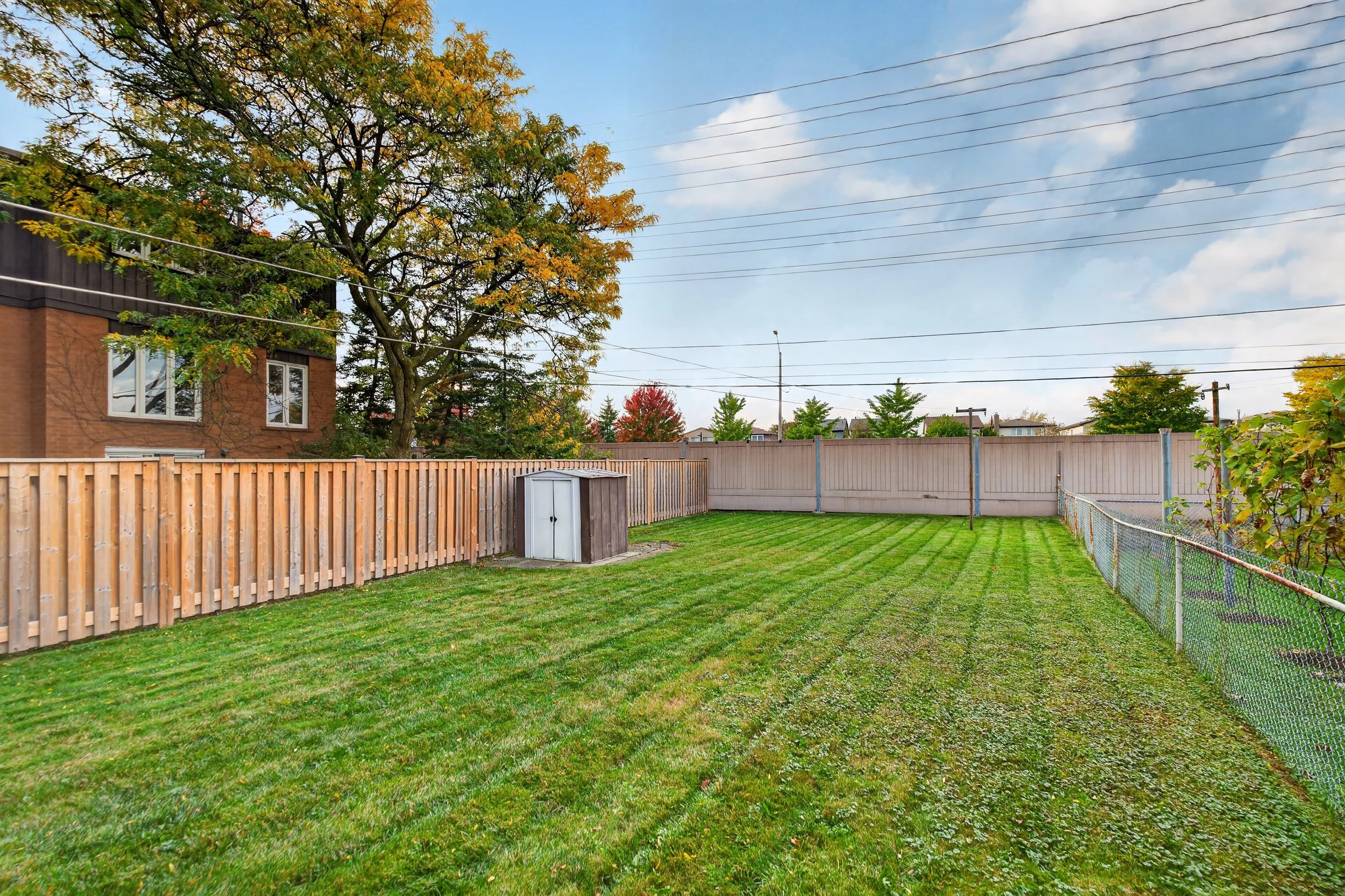 Frameless - 3697 Broomhill Cres - 056.jpg