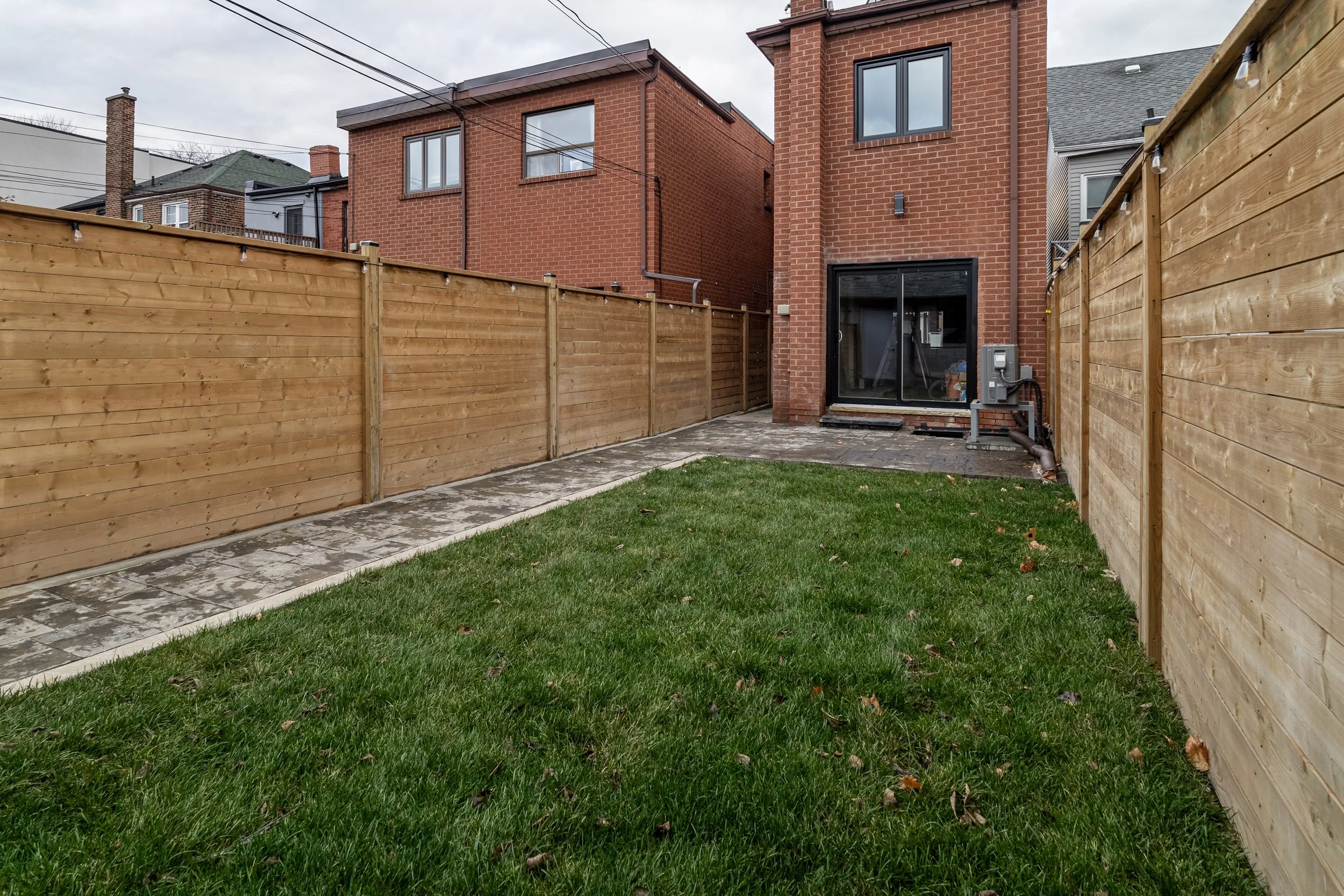 Frameless - 283 Euclid Ave - 055.jpg