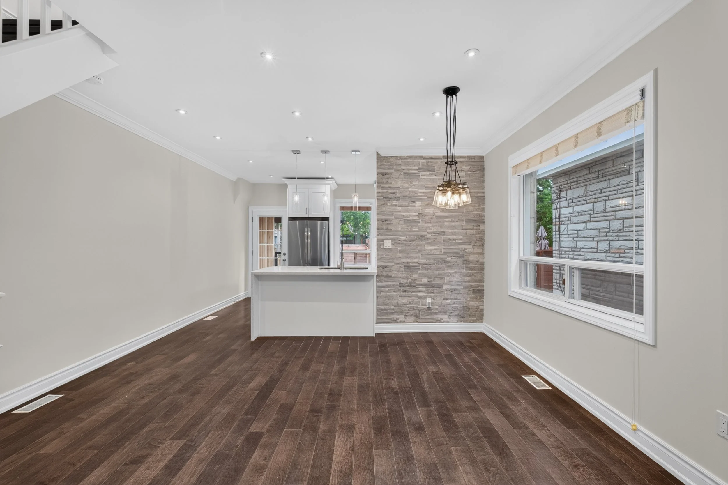 Frameless - 693 Greenwood Ave - 015.jpg