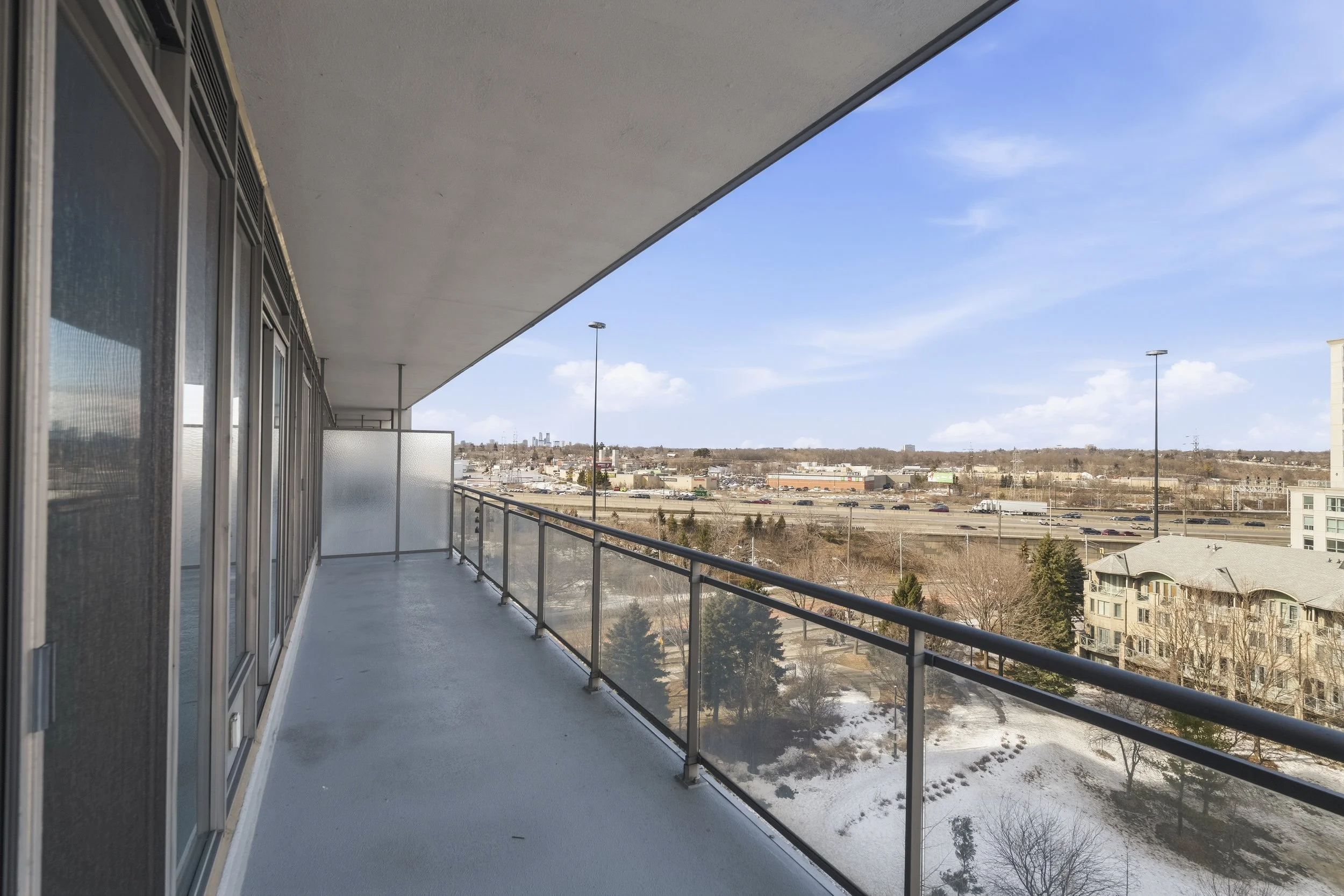 Frameless - 808 2119 Lake Shore Blvd - 017.JPG