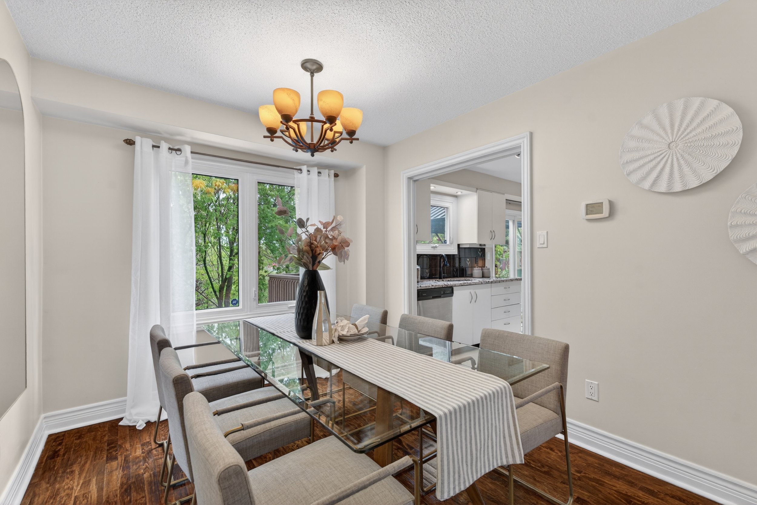 Frameless - 12 Patterson Cres - 016.jpg