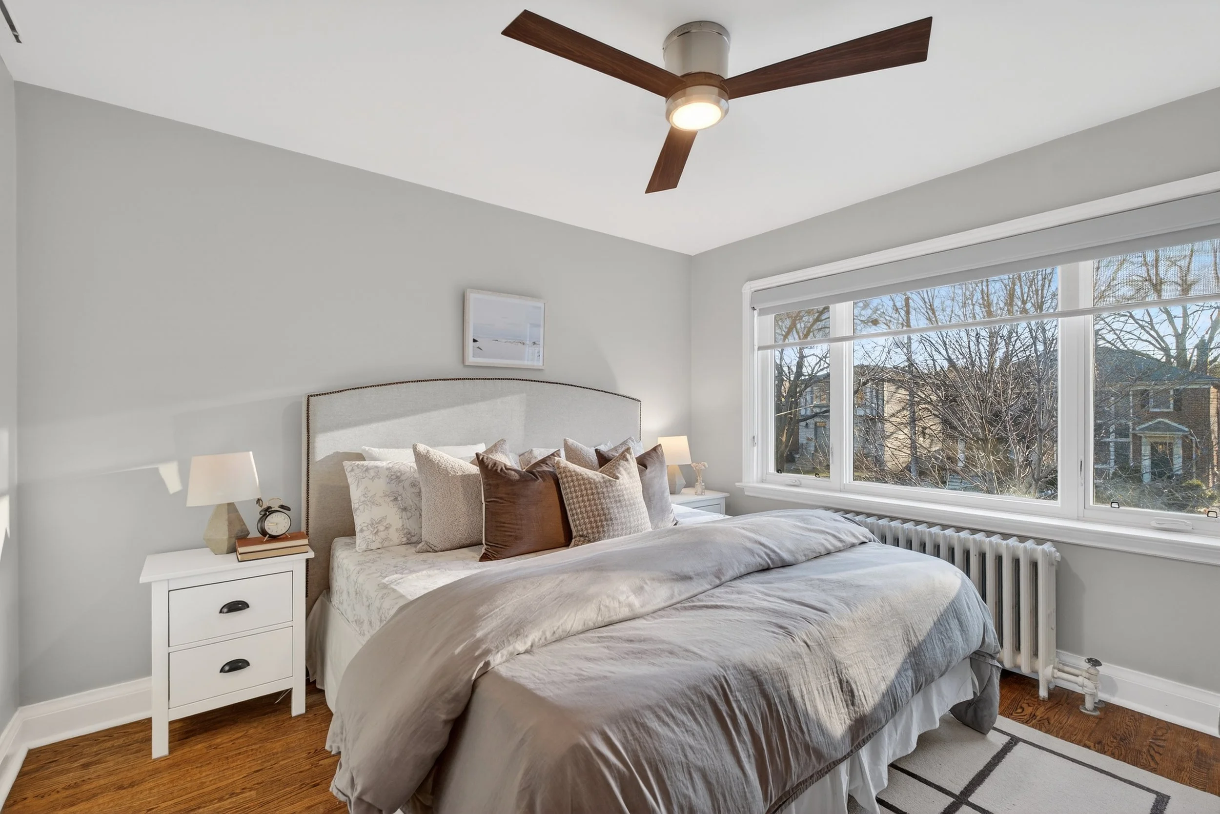 Frameless - 505 Sutherland -025.jpg