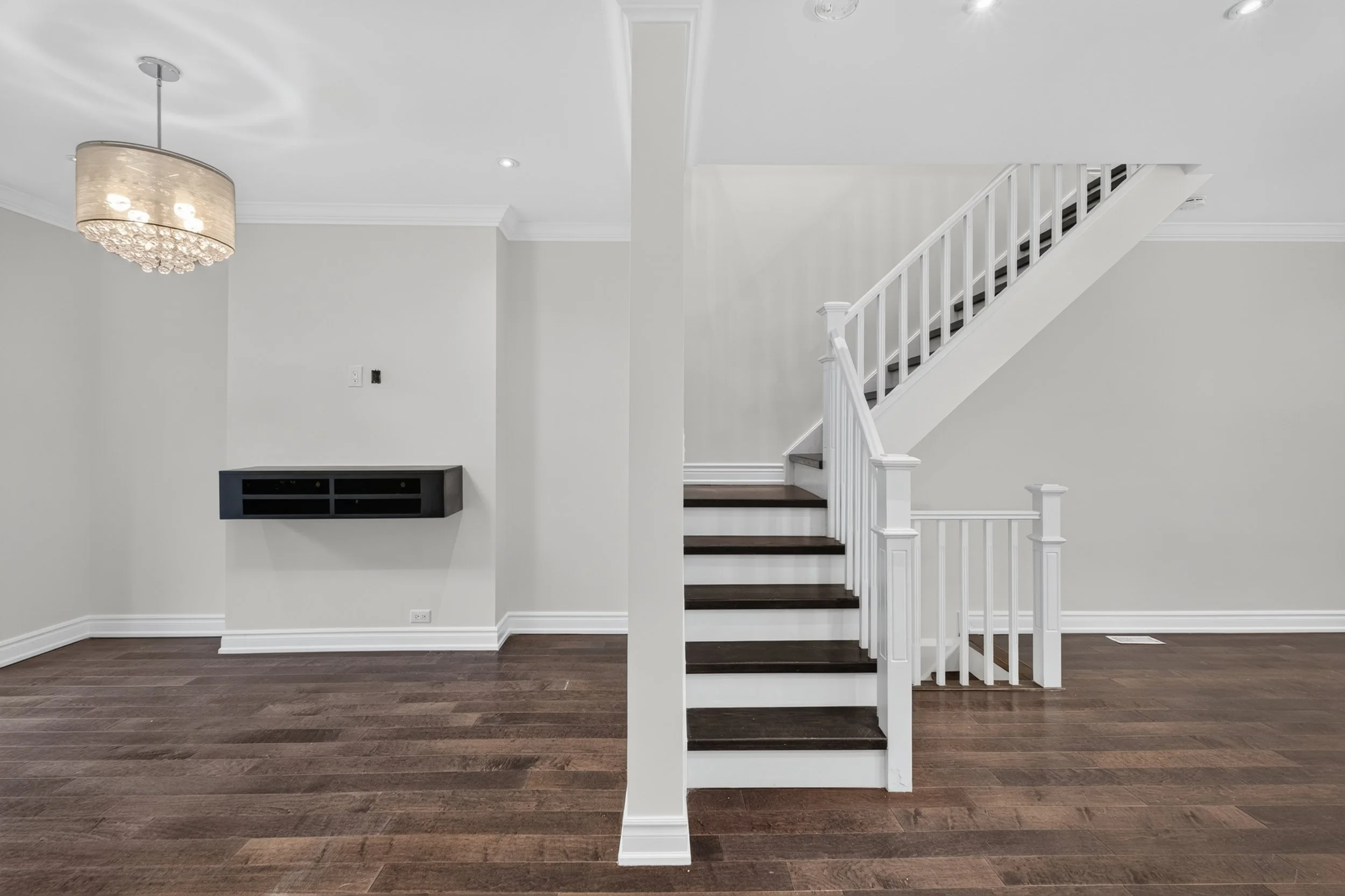Frameless - 693 Greenwood Ave - 008.jpg