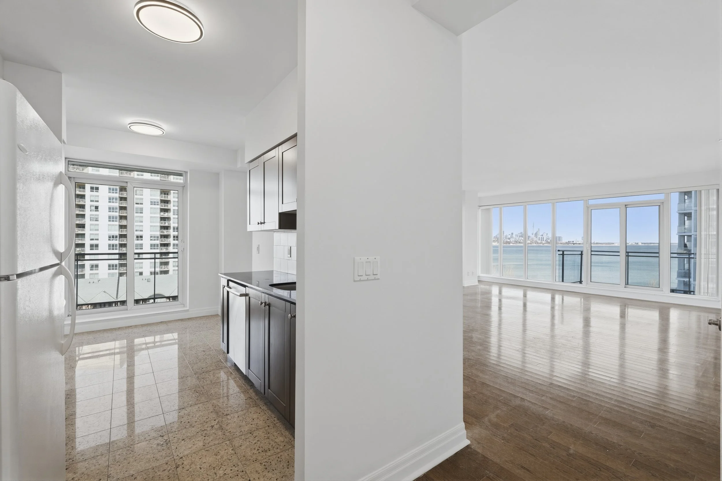 Frameless - 808 2119 Lake Shore Blvd - 021.JPG