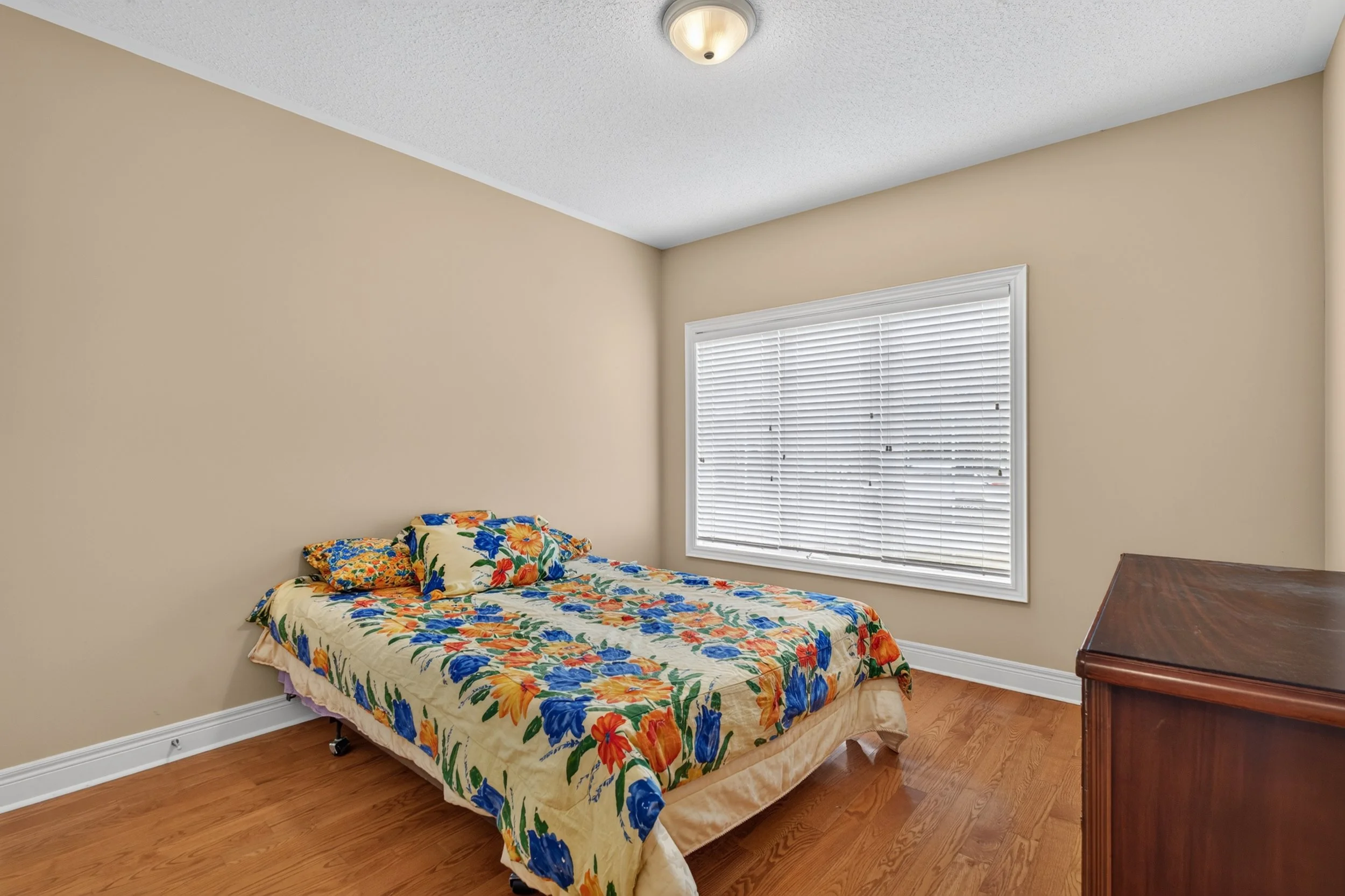 Frameless - 76 McDermott Trail - 035.jpg