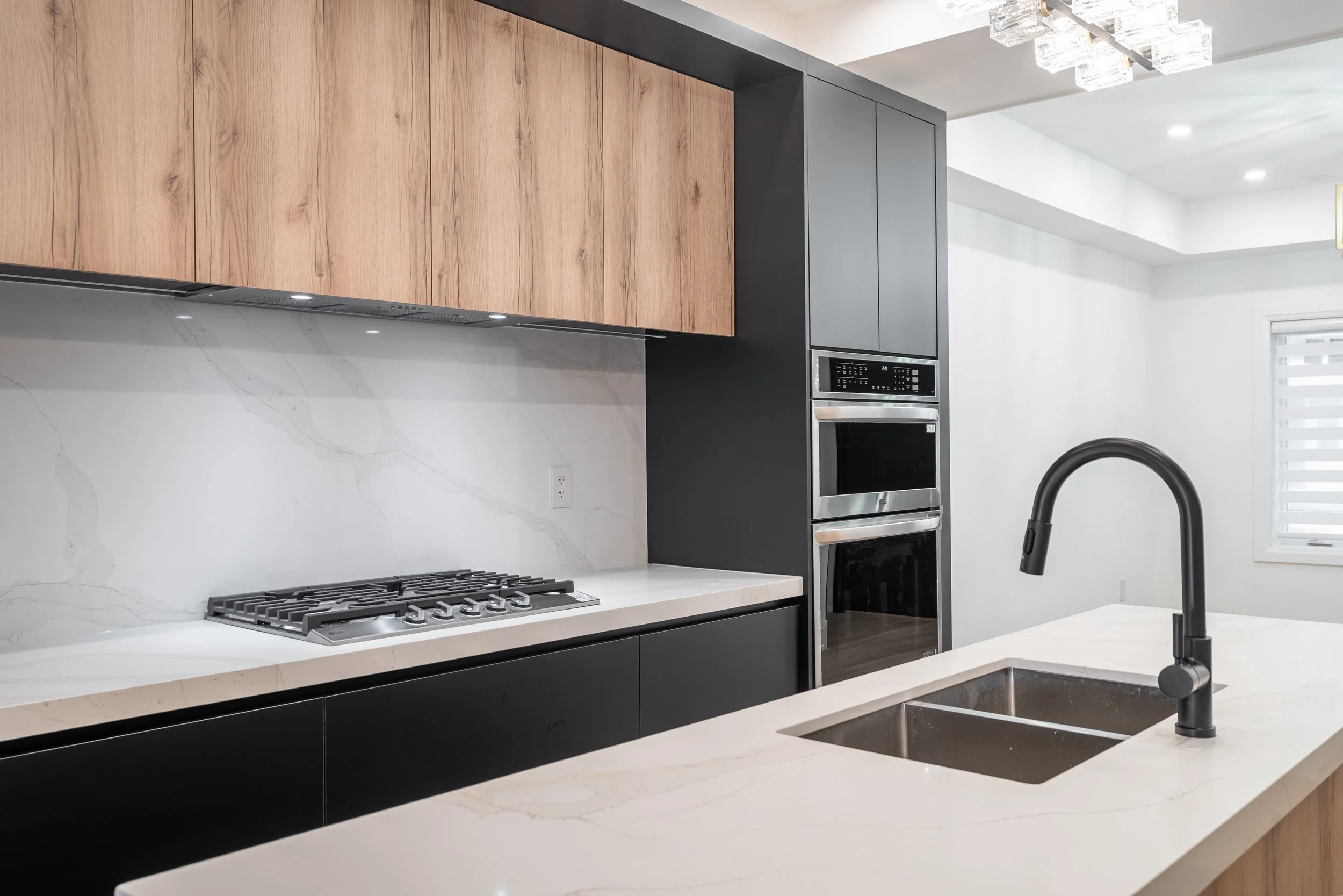 Frameless - 283 Euclid Ave - 015.jpg