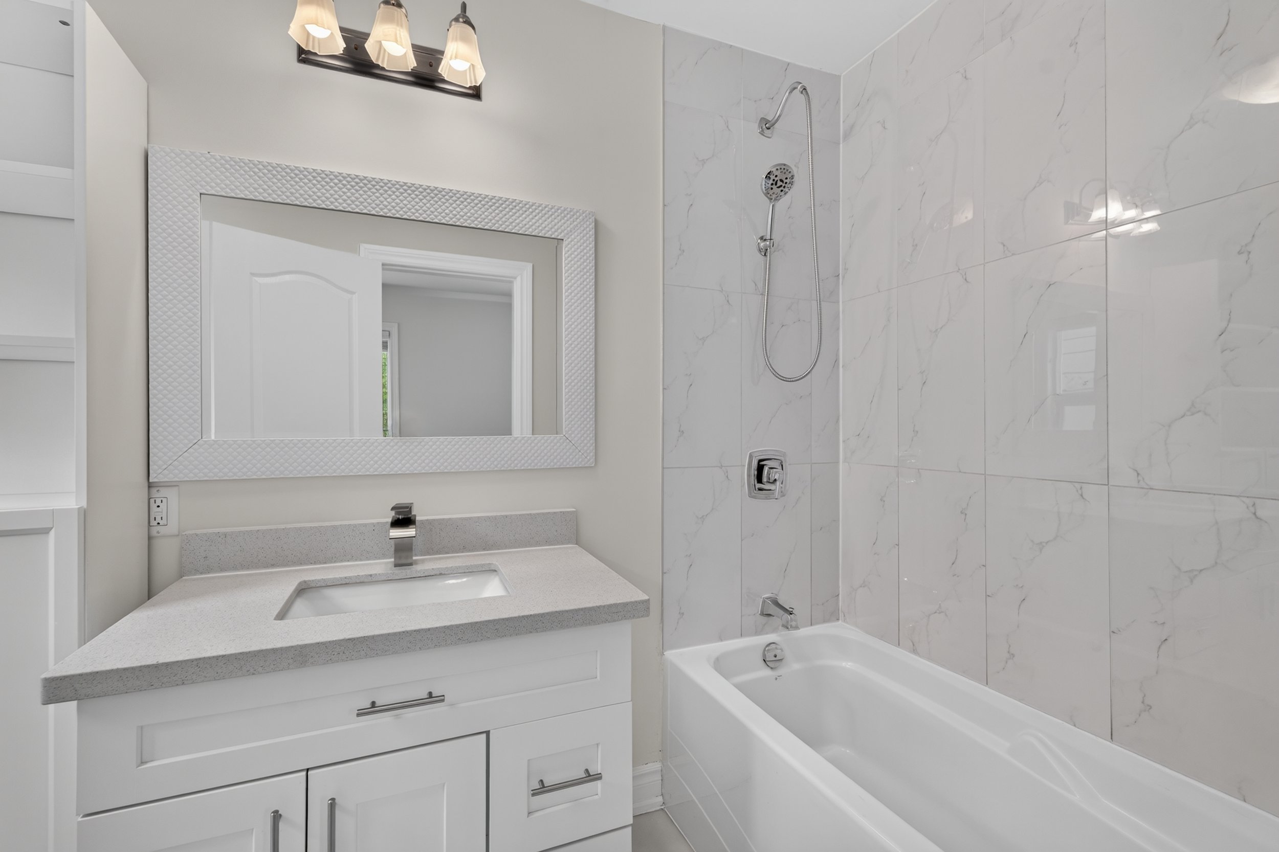 Frameless - 693 Greenwood Ave - 030.jpg