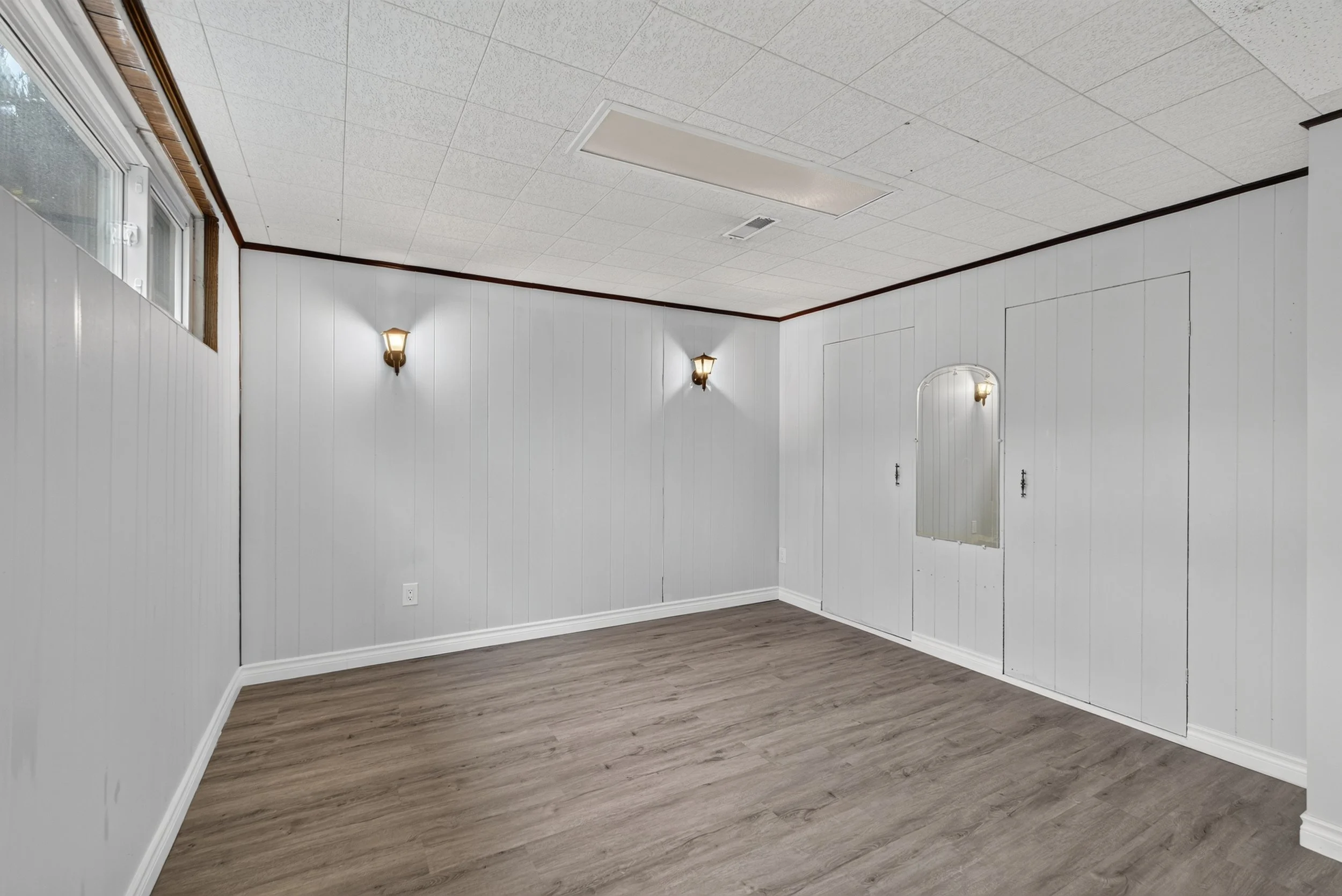 Frameless - 3 Minstrel Dr - 043.jpg