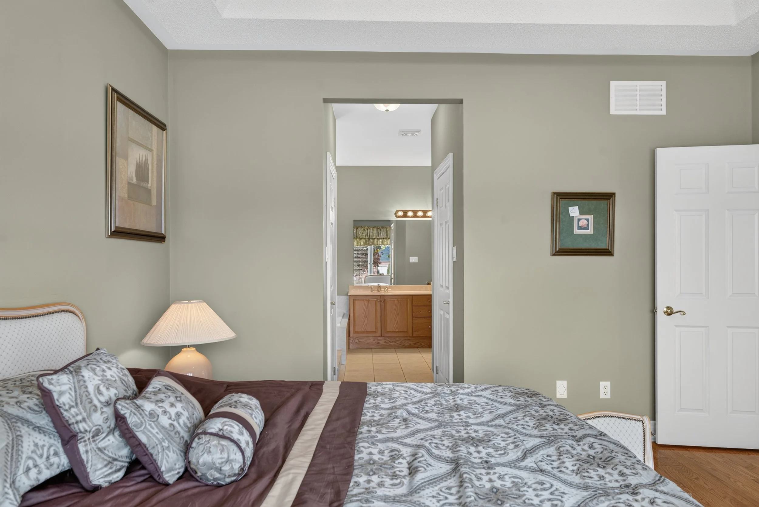 Frameless - 76 McDermott Trail - 029.jpg