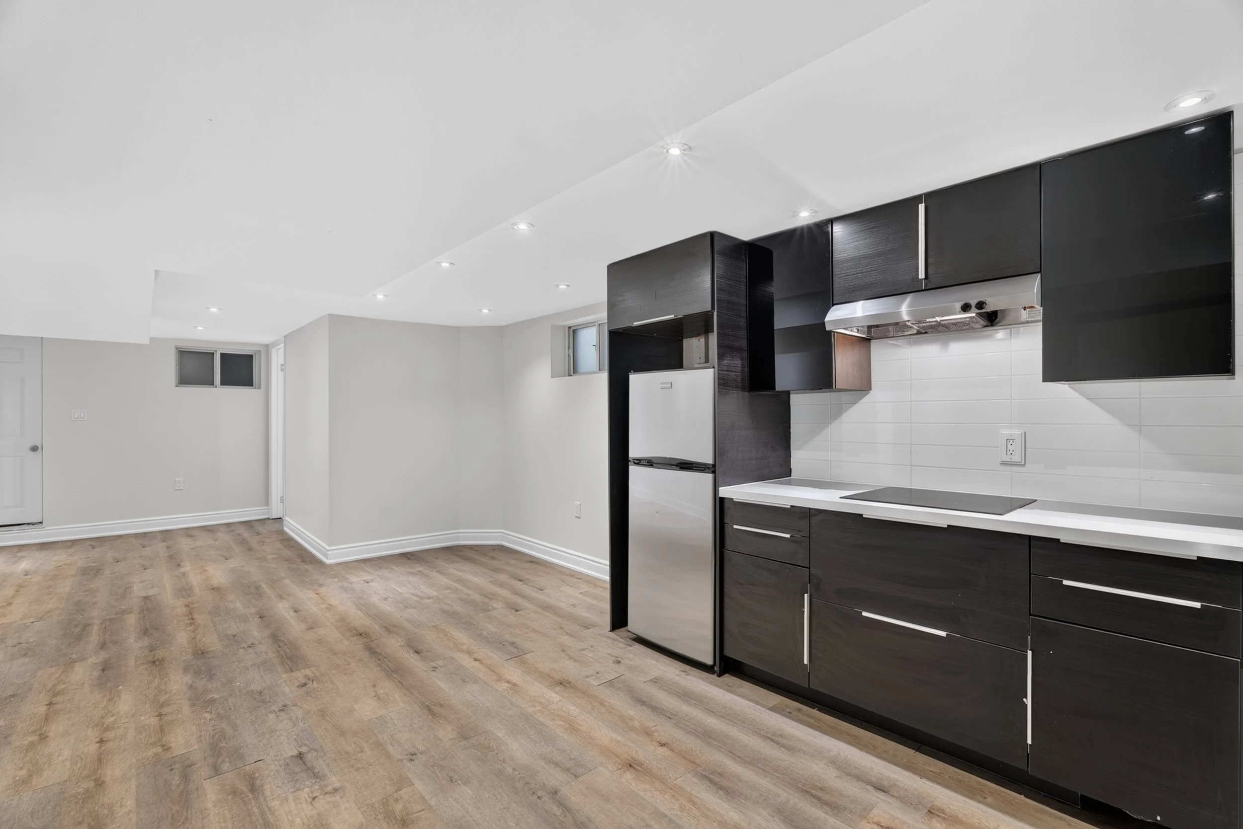 Frameless - 693 Greenwood Ave - 037.jpg
