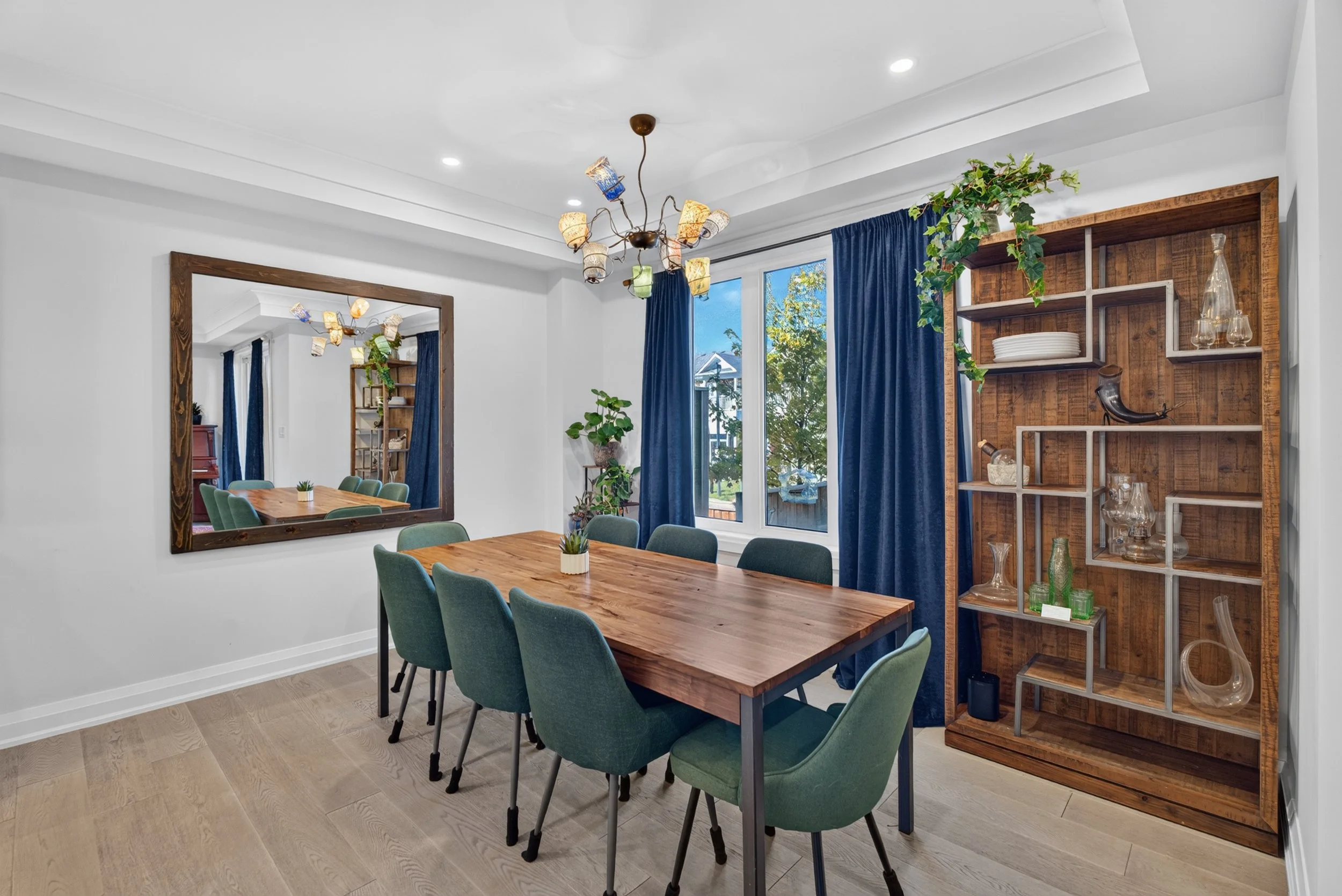 Frameless - 40 Lowther Ave - 028.jpg