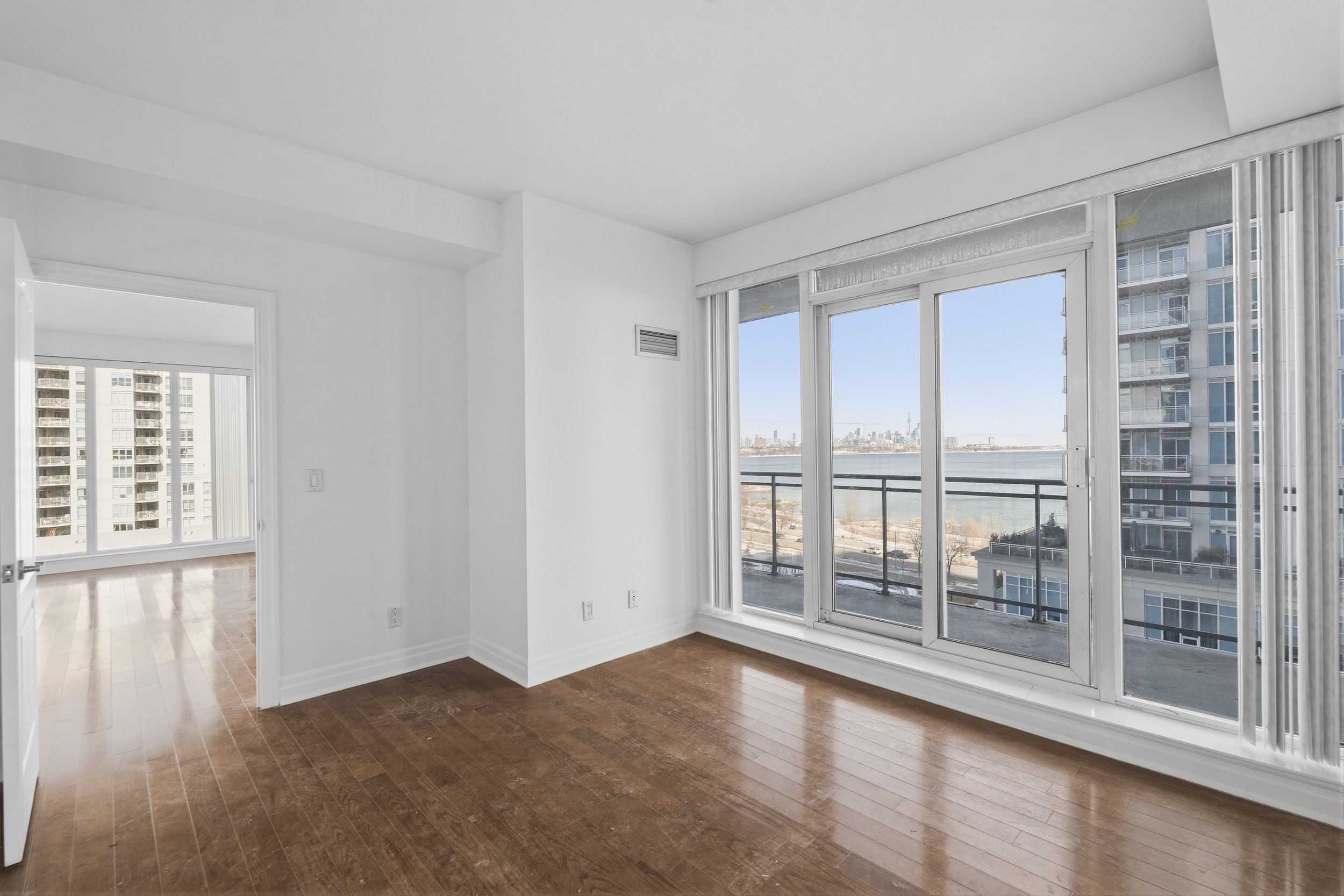 Frameless - 808 2119 Lake Shore Blvd - 034.JPG