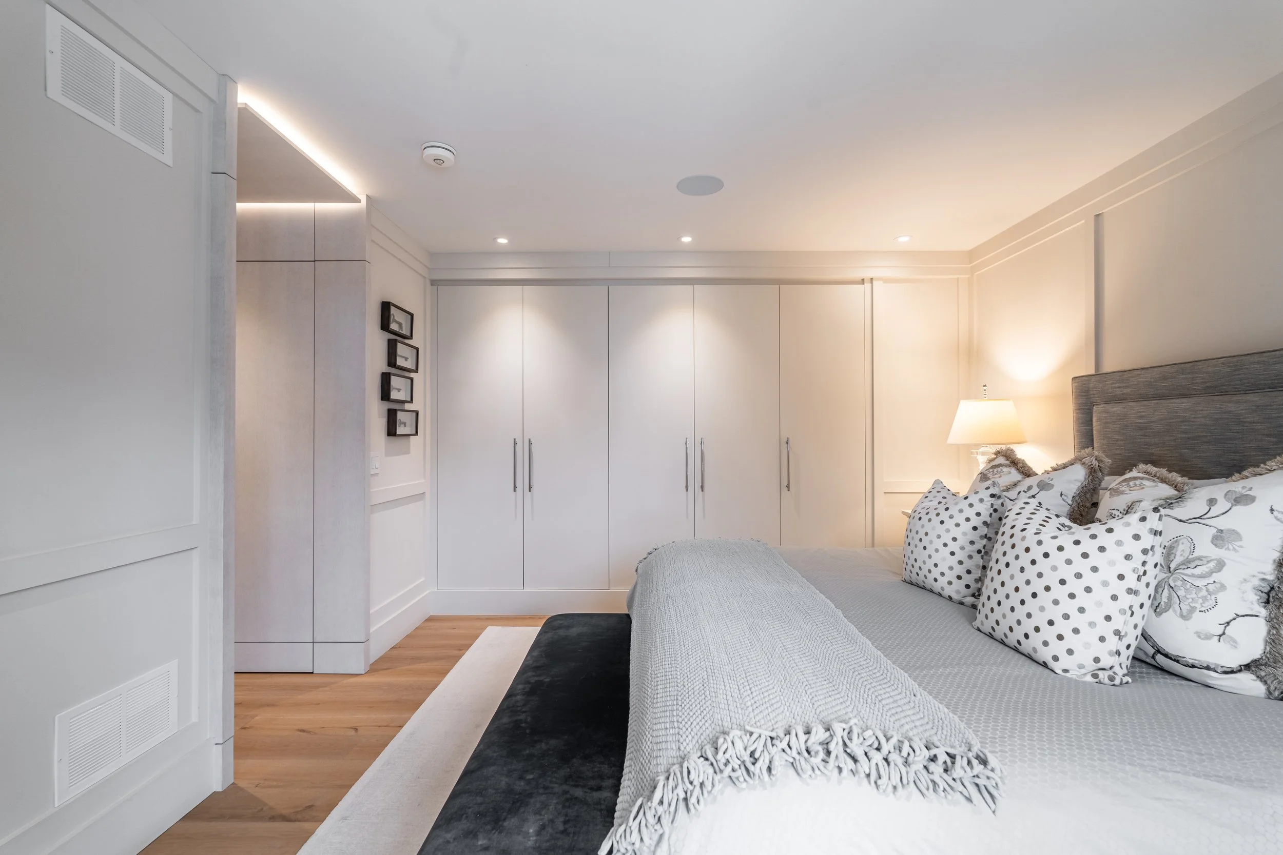 Frameless - 94 Cresent Rd - 023.jpg