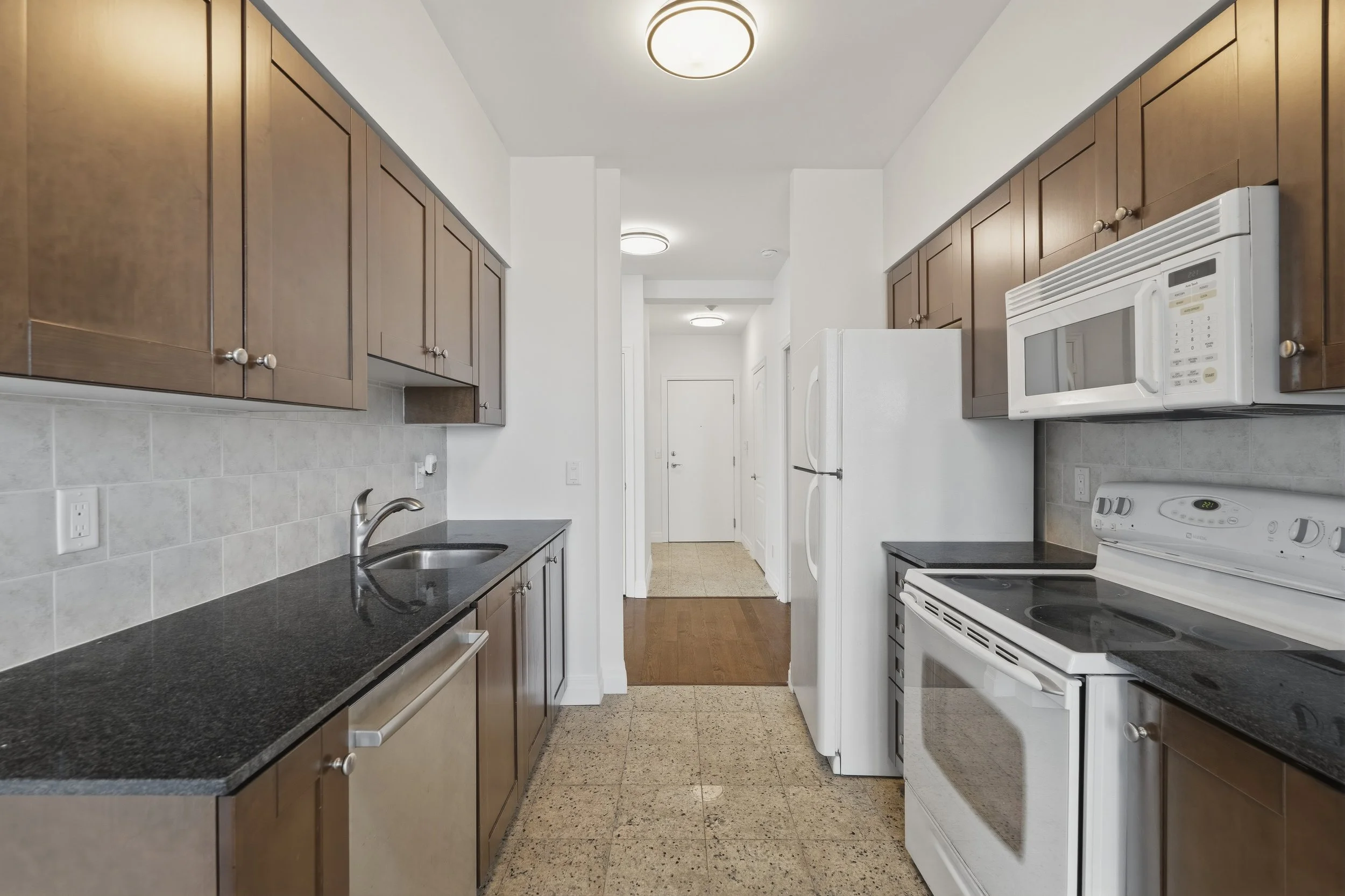 Frameless - 808 2119 Lake Shore Blvd - 023.JPG