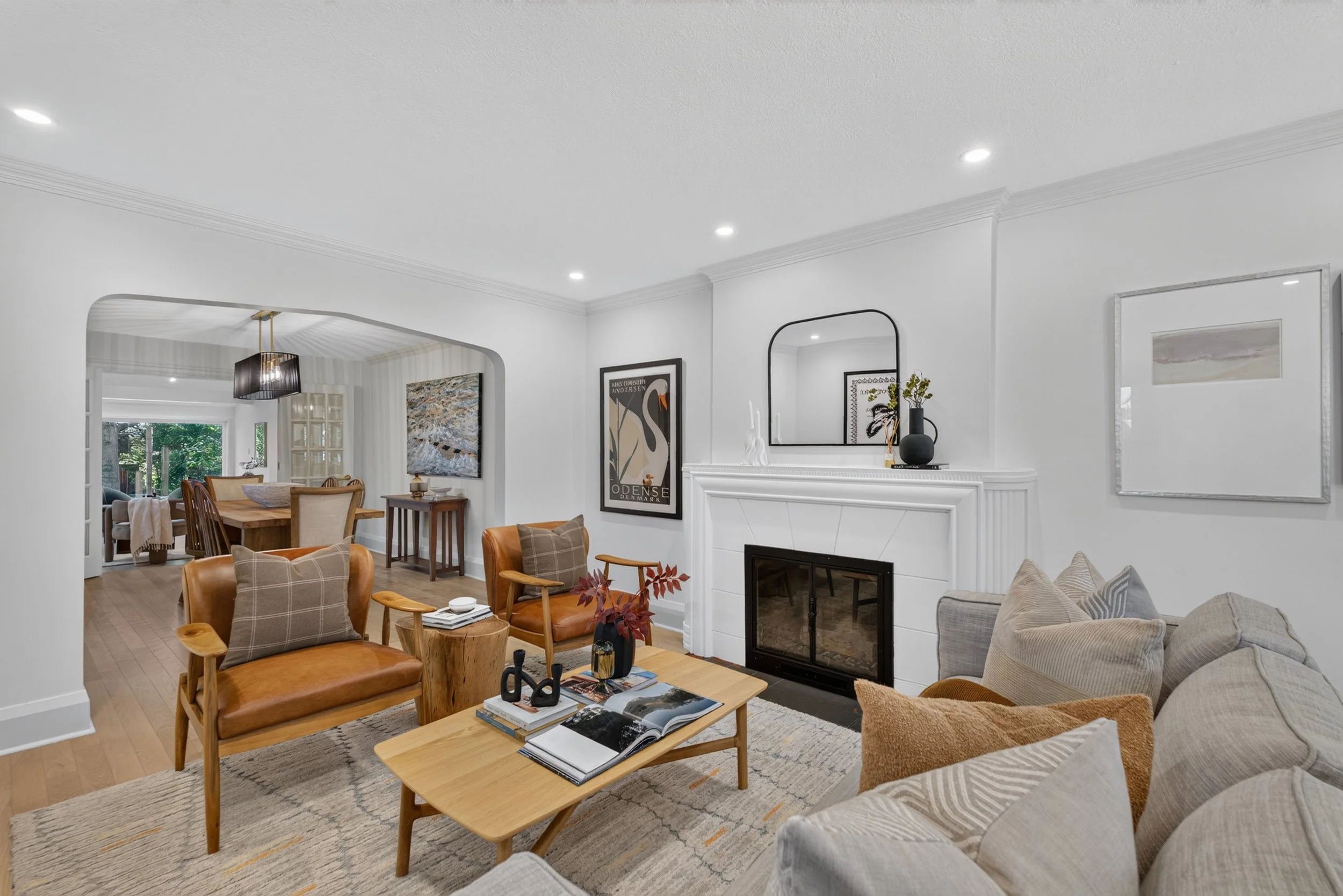 Frameless - 521 Sutherland - 011.jpg