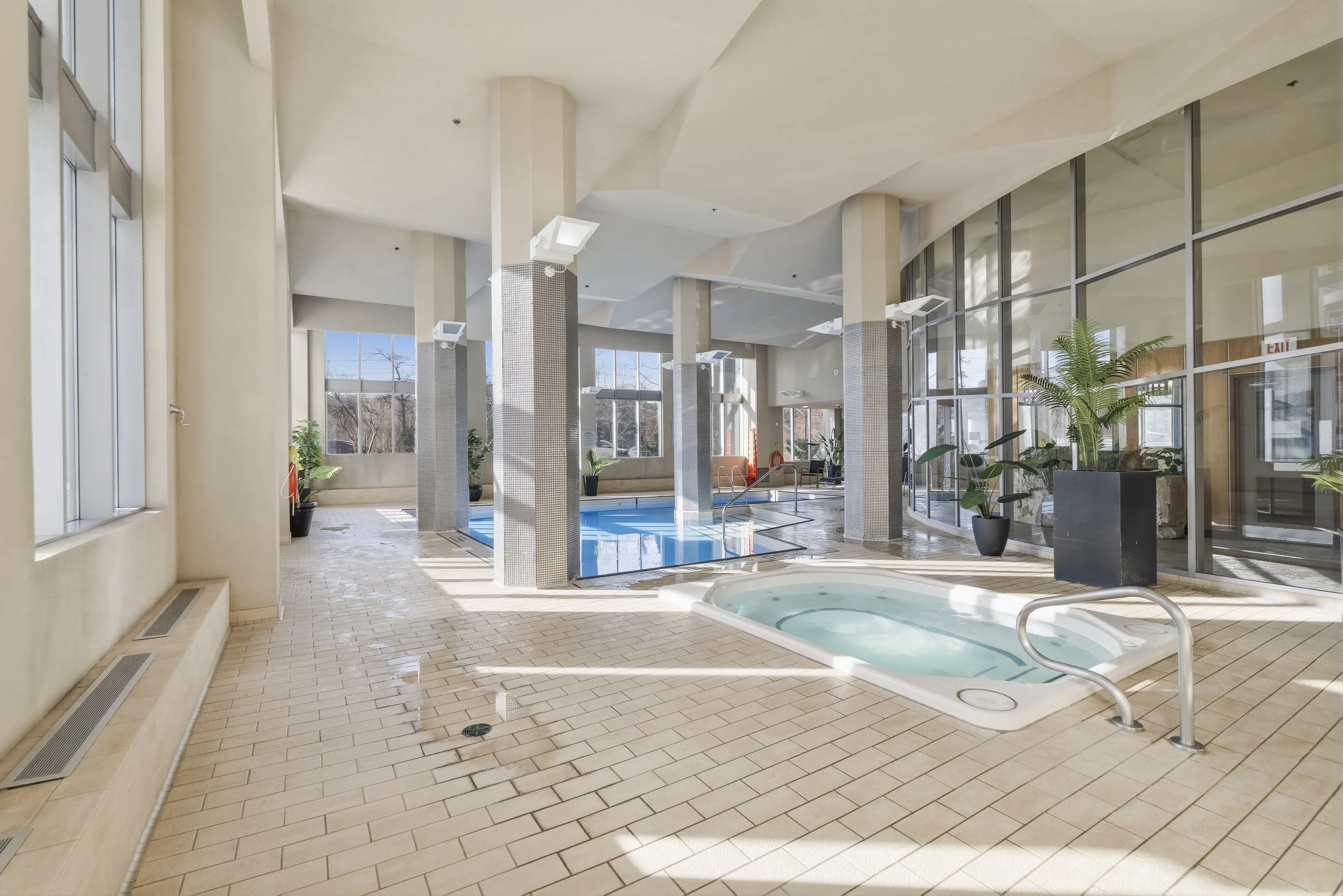 Frameless - 808 2119 Lake Shore Blvd - 040.JPG