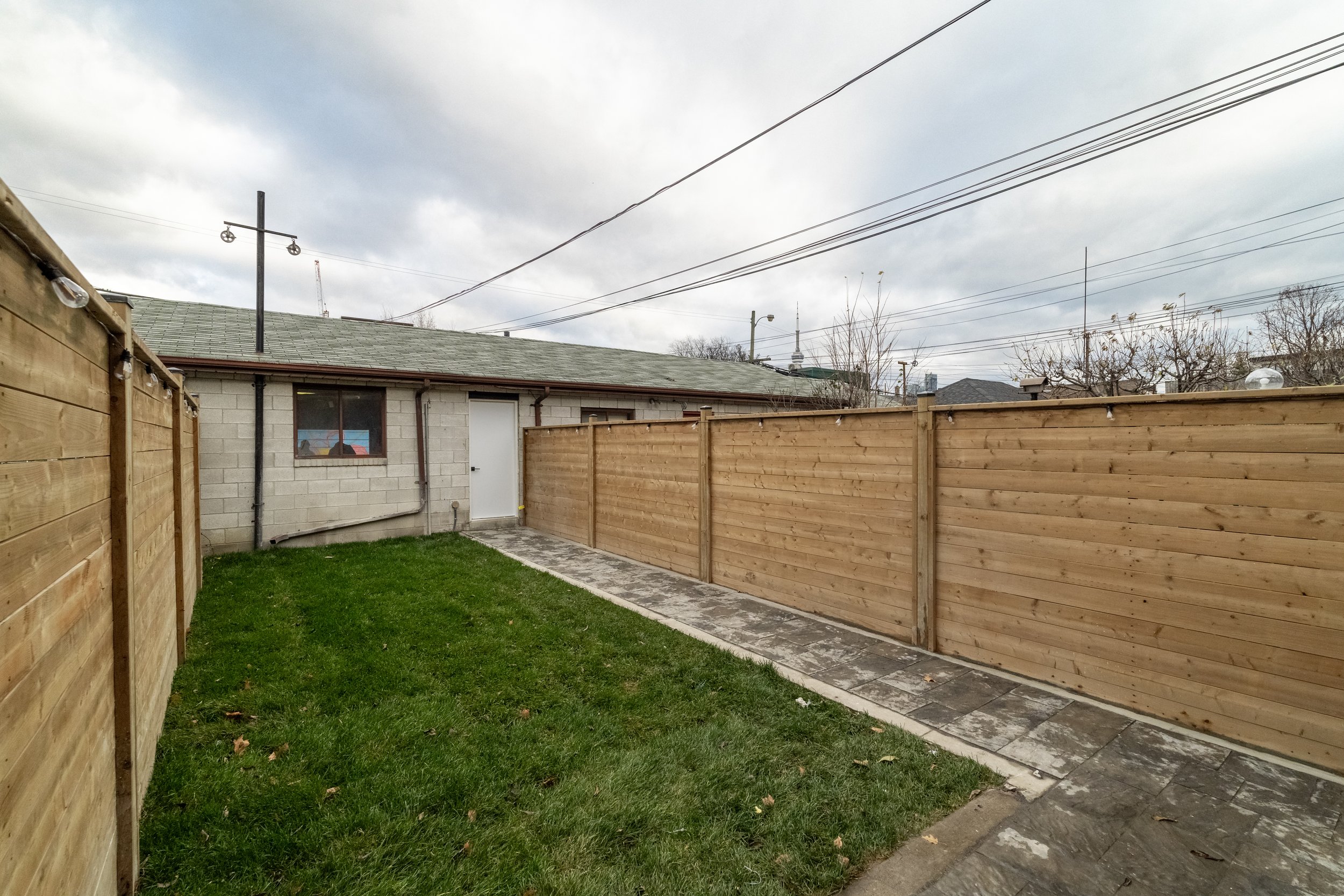 Frameless - 283 Euclid Ave - 050.jpg