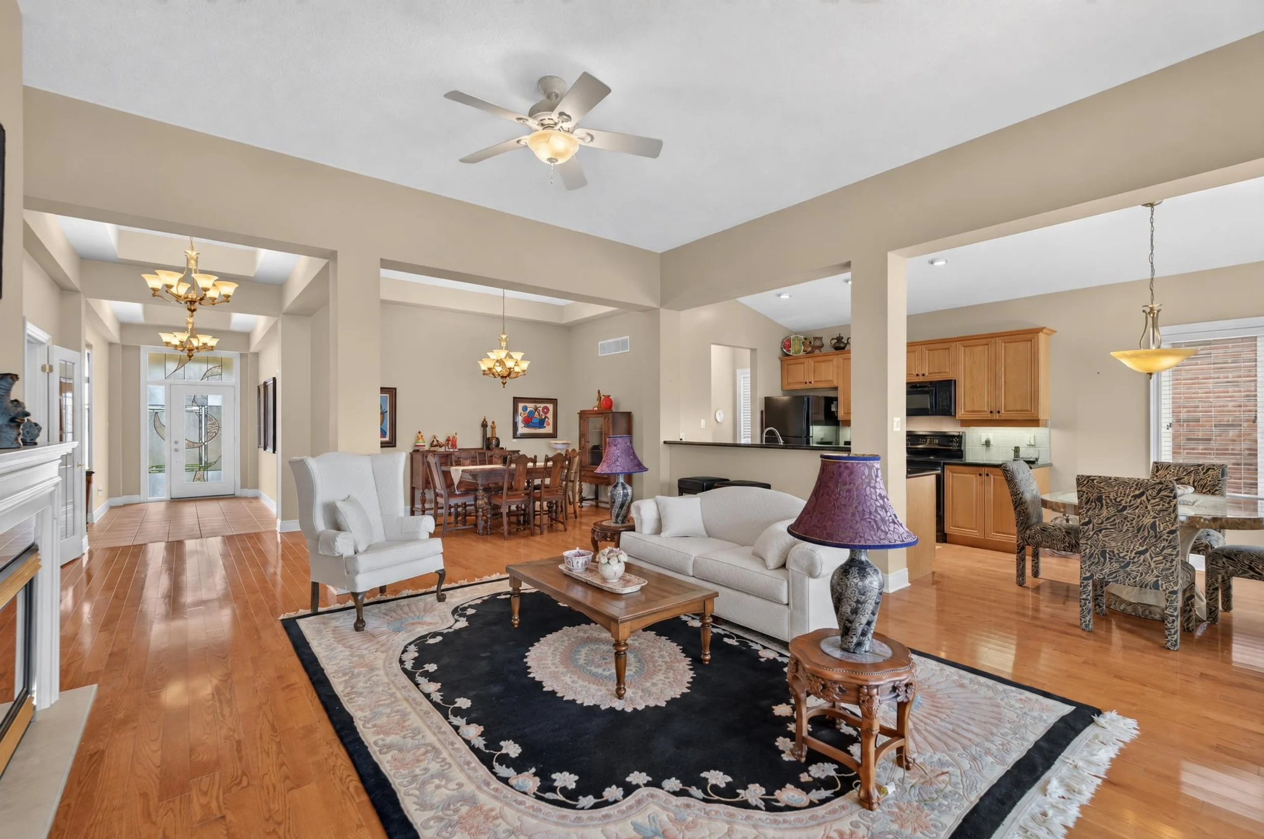 Frameless - 76 McDermott Trail - 019.jpg
