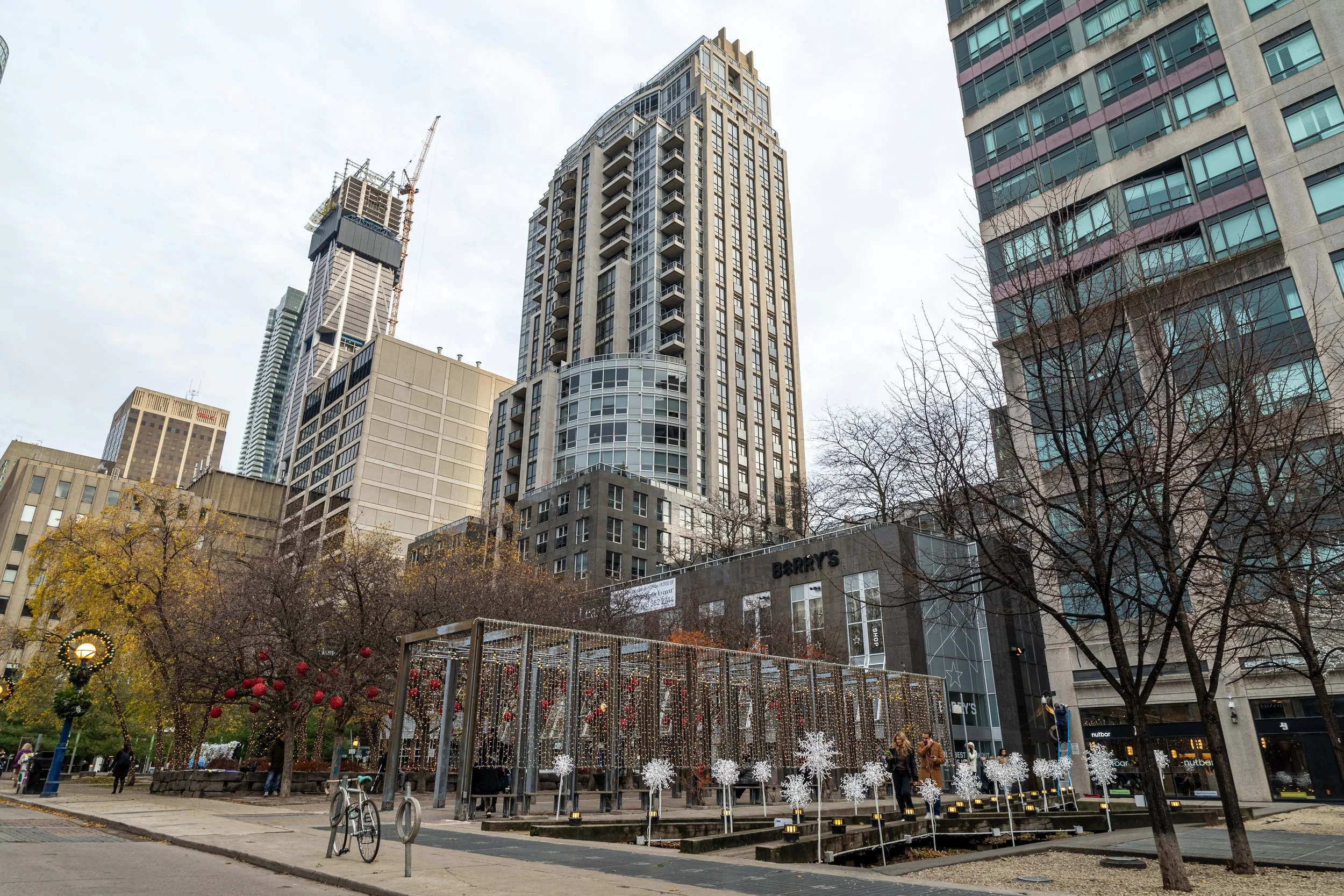 U1403  10 Bellair St, Toronto - 001.jpg