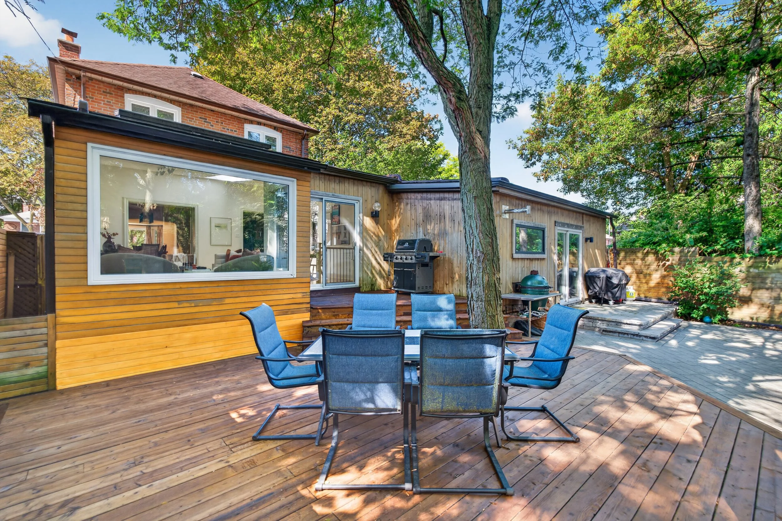 Frameless - 521 Sutherland - 069.jpg