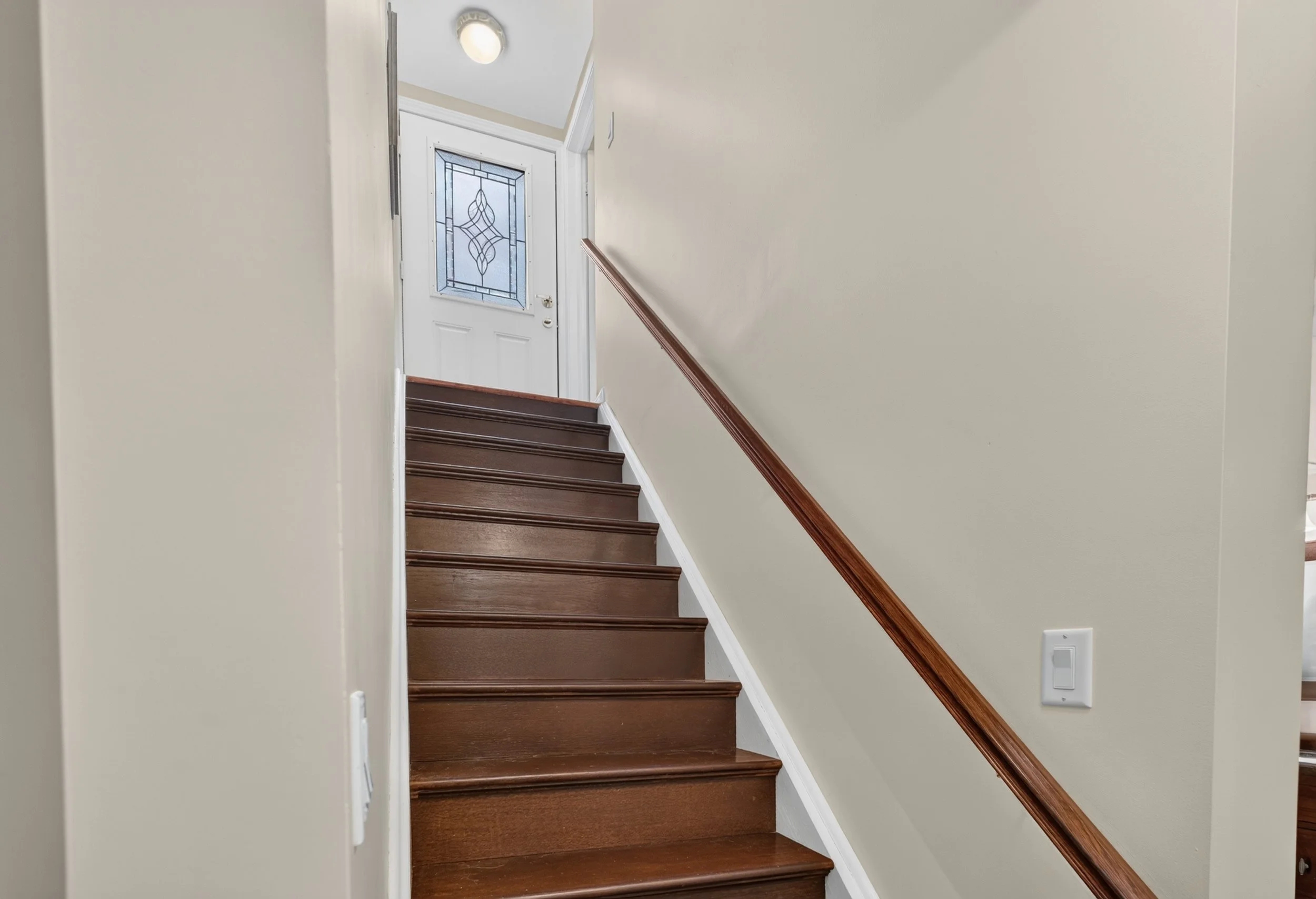 Frameless - 106 Wood Rim Dr - 049.jpg