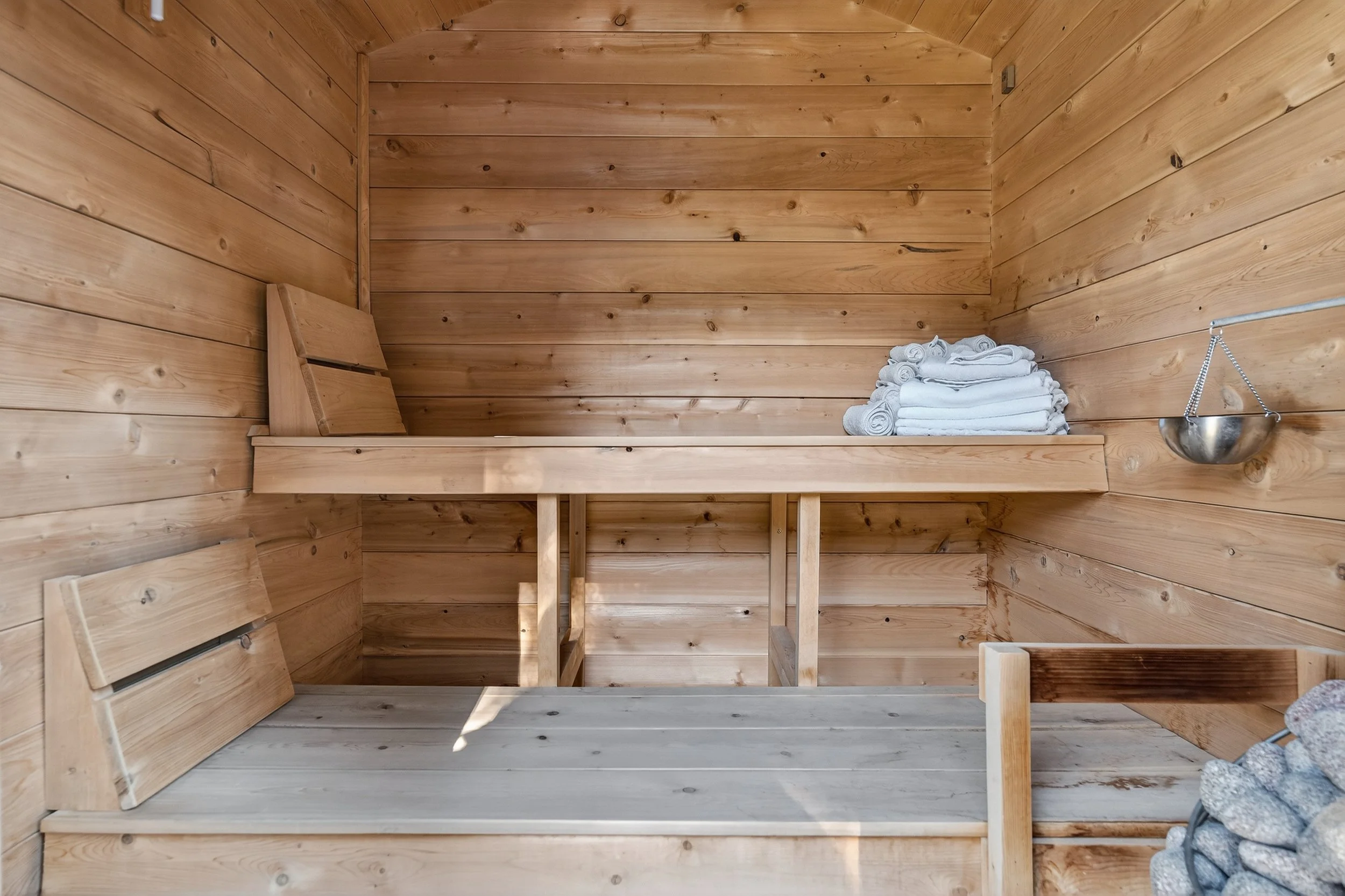 Frameless - 505 Sutherland -051.jpg