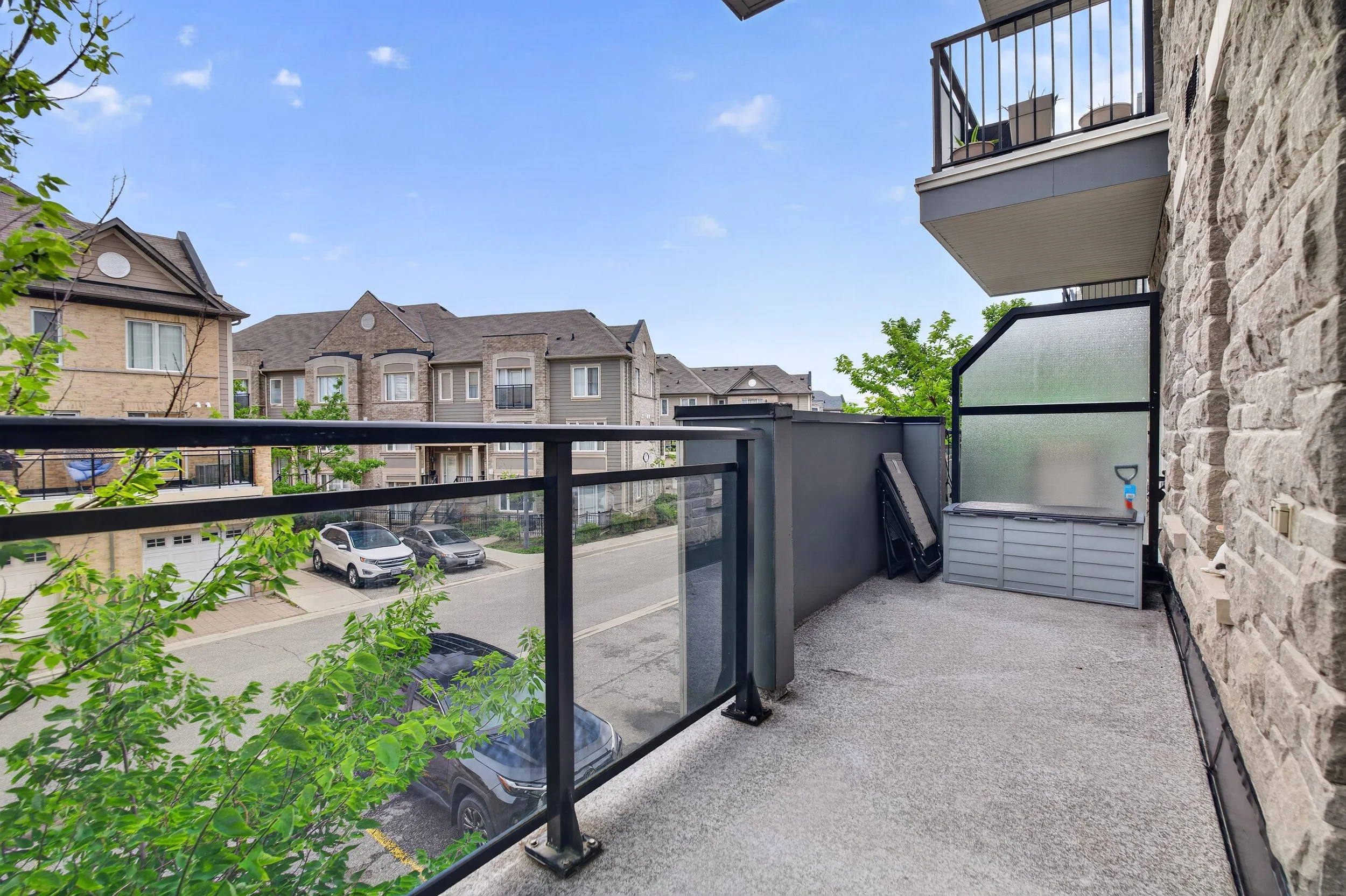 Frameless - 3075 Thomas St - 025.jpg