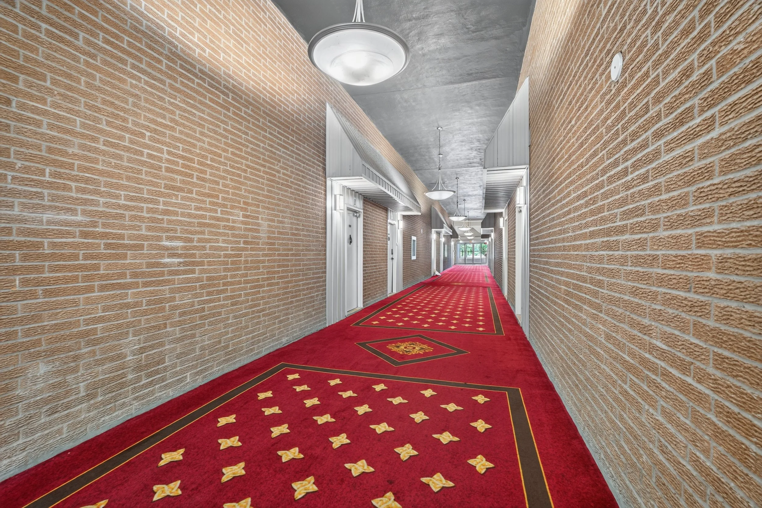 Frameless - 362 The East Mall - 047.jpg