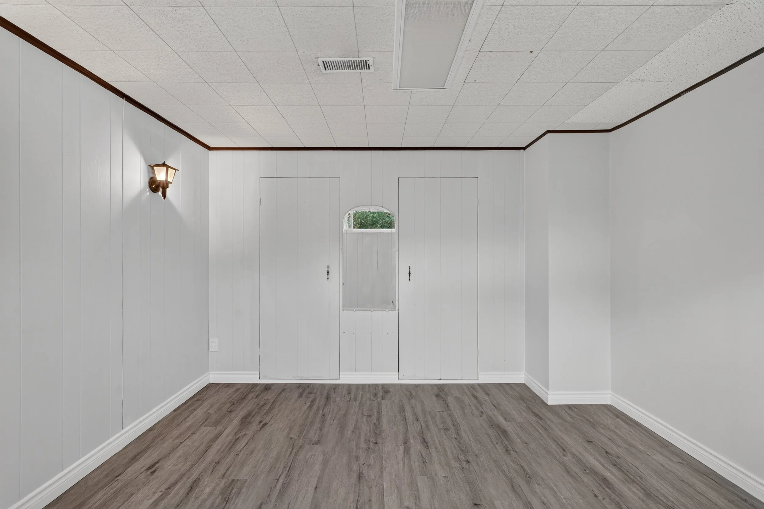Frameless - 3 Minstrel Dr - 045.jpg