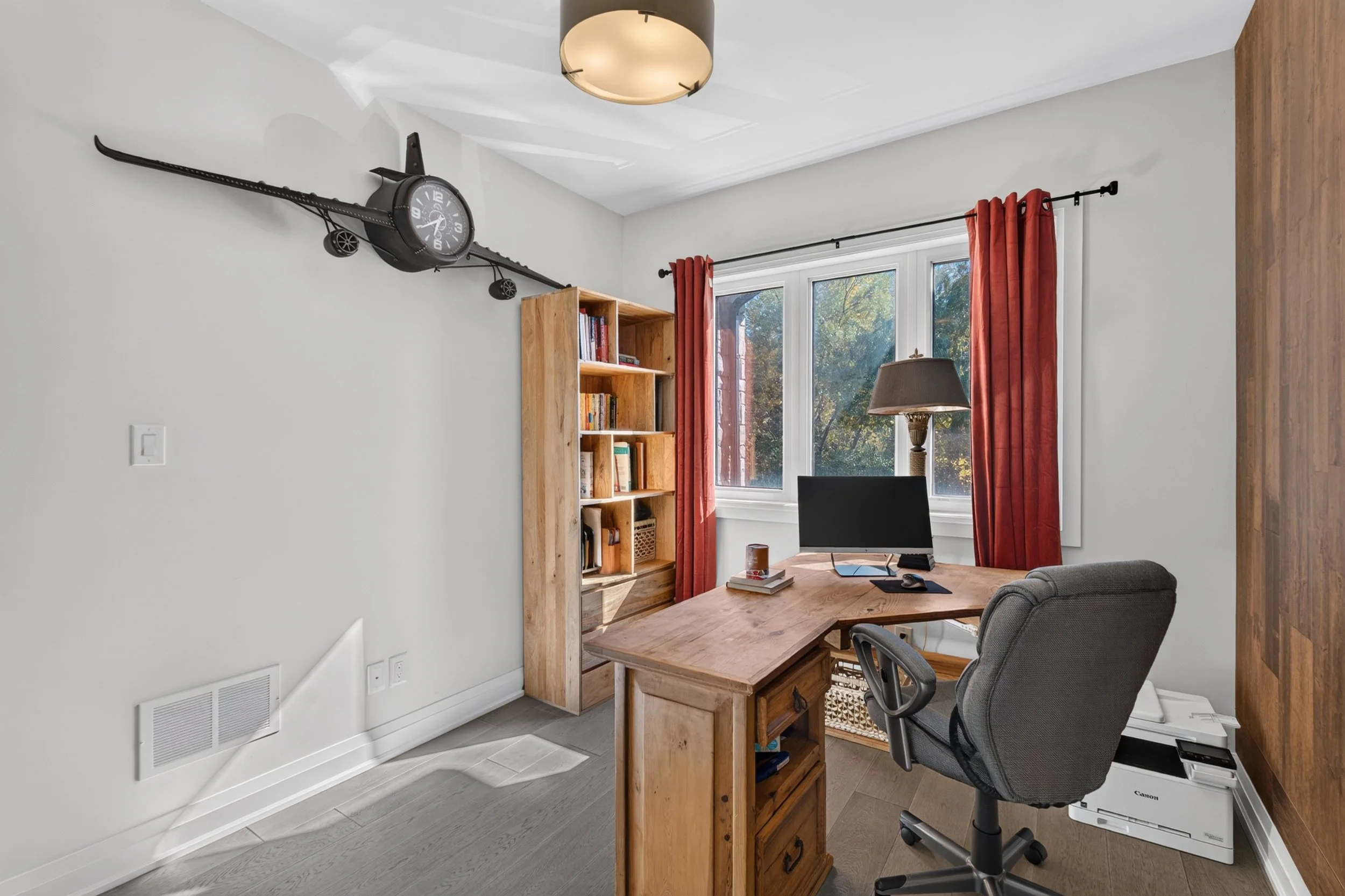Frameless - 40 Lowther Ave - 055.jpg