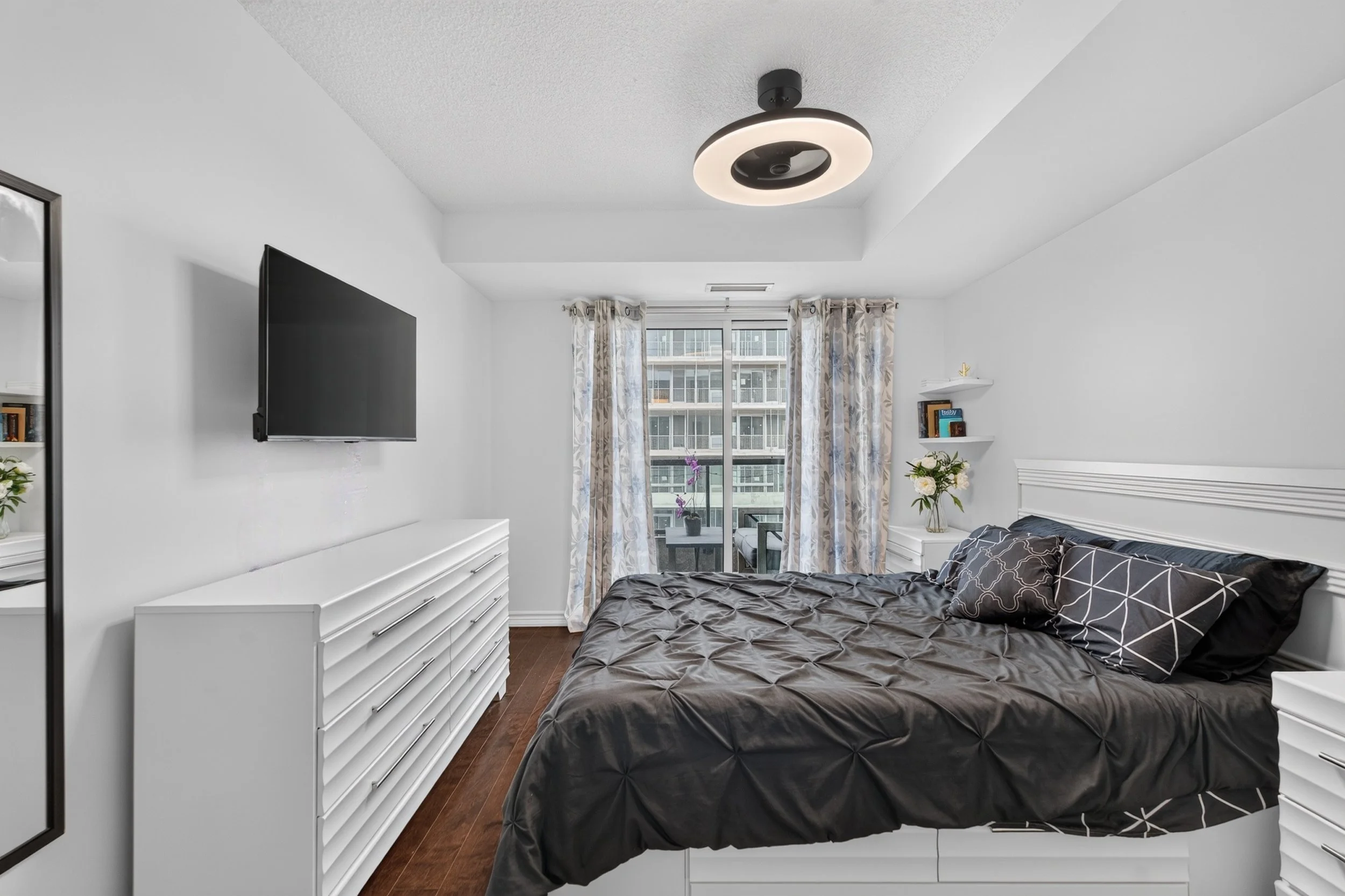 Frameless - 1203 18 Harding Blvd - 025.jpg