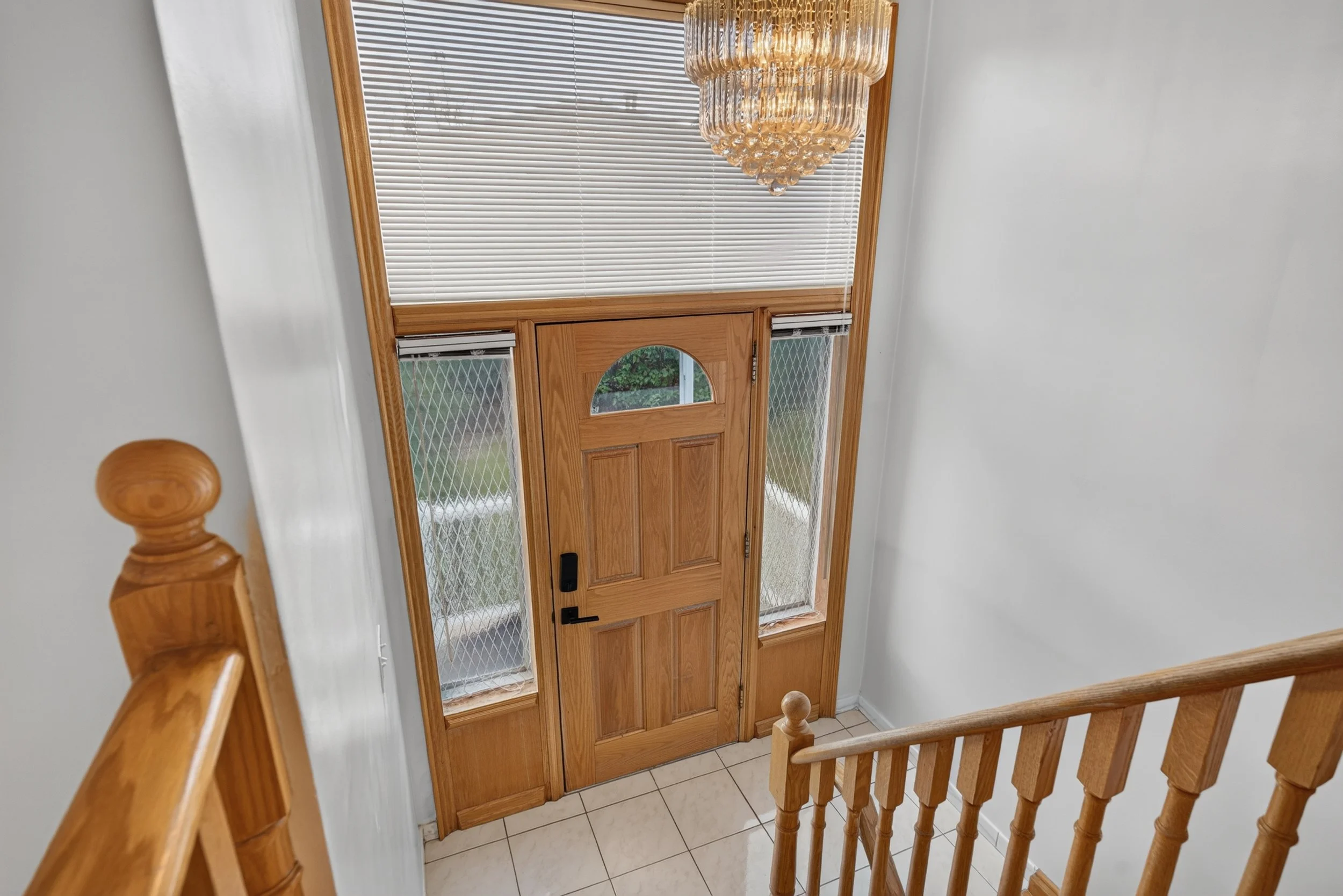 Frameless - 3697 Broomhill Cres - 009.jpg