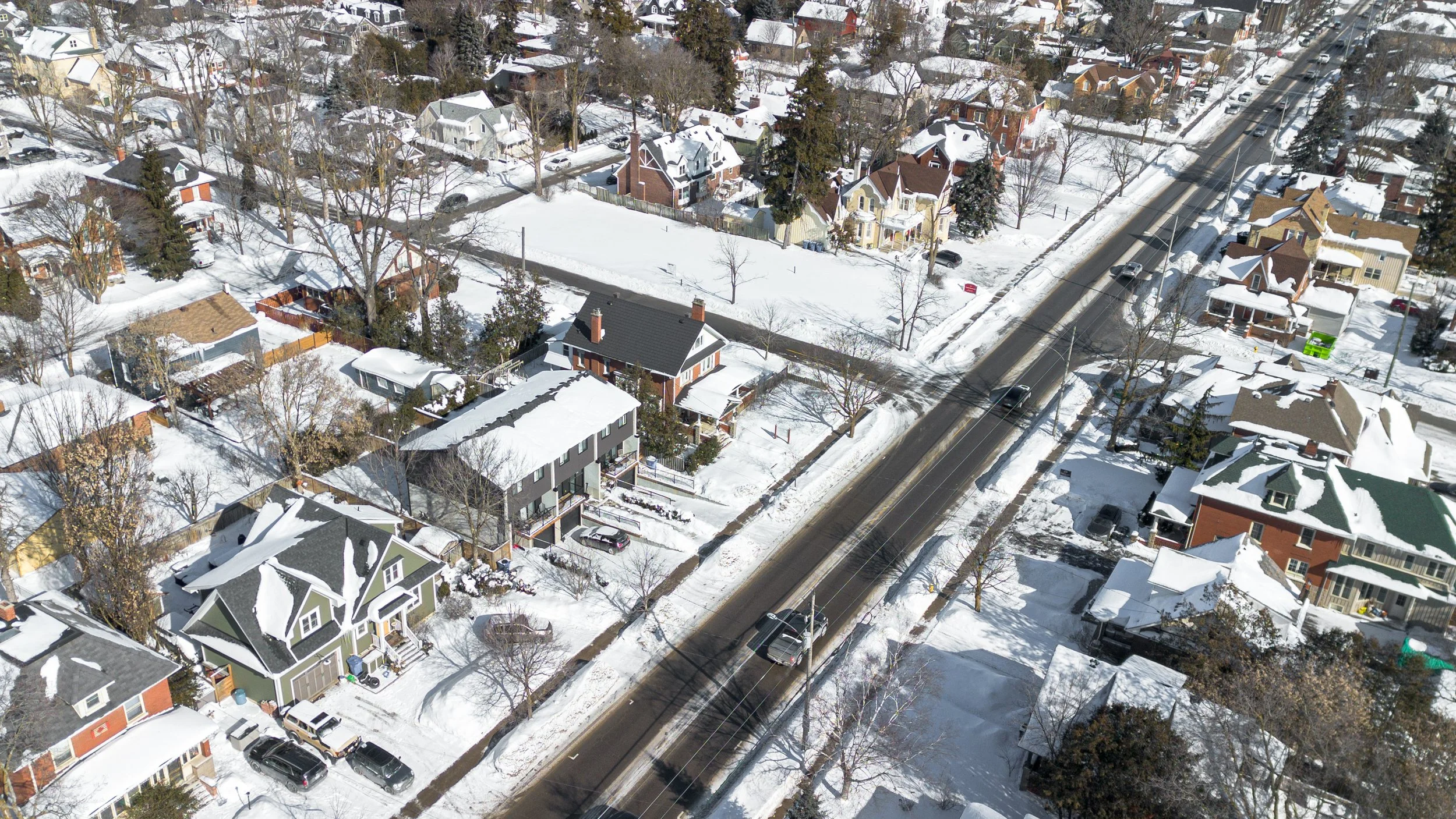 Framless - 6038 Main St - 067.jpg