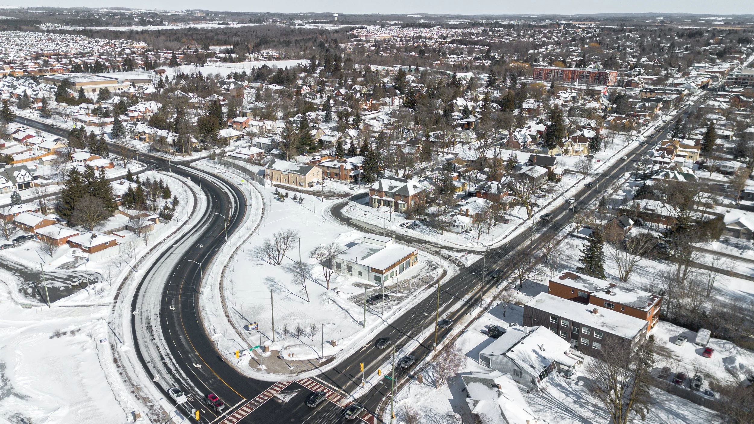 Framless - 6038 Main St - 072.jpg